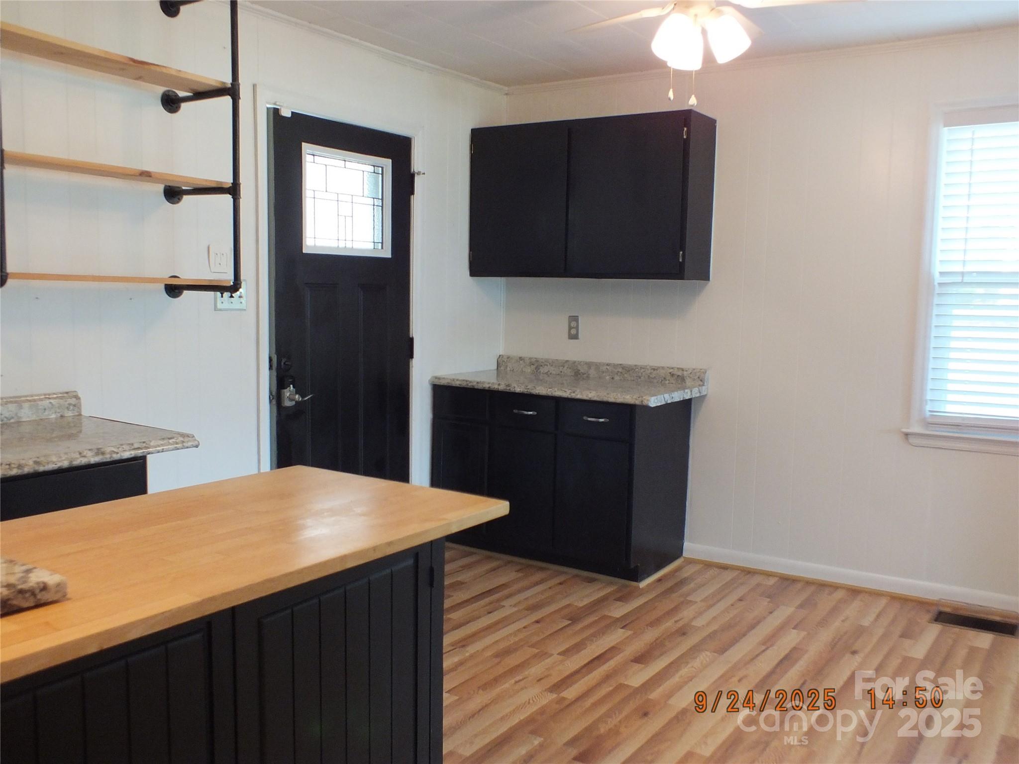 1402 University Drive