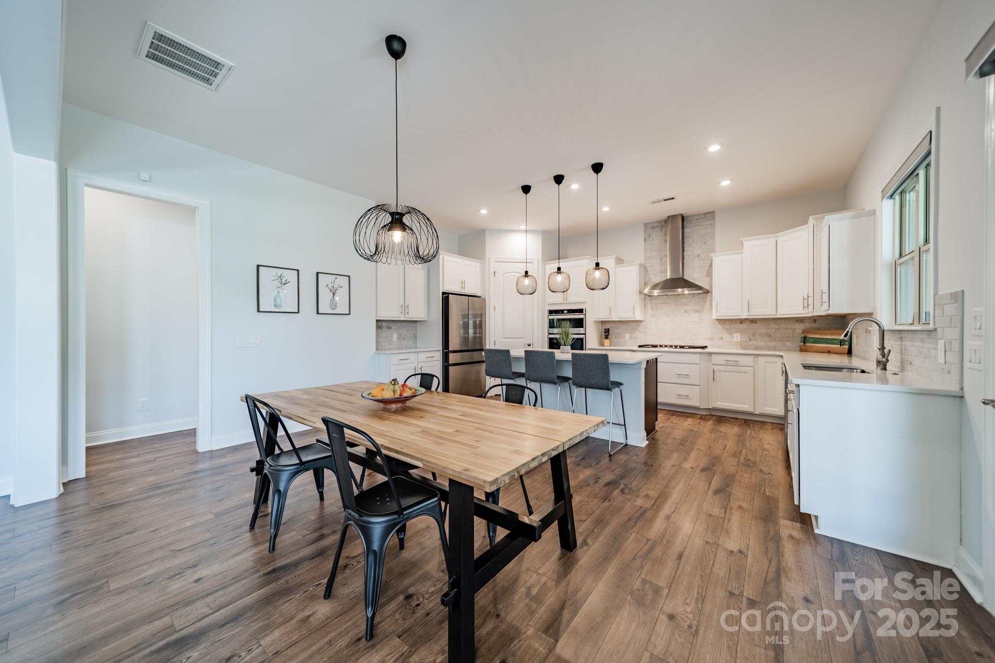 Queensbridge - Residential