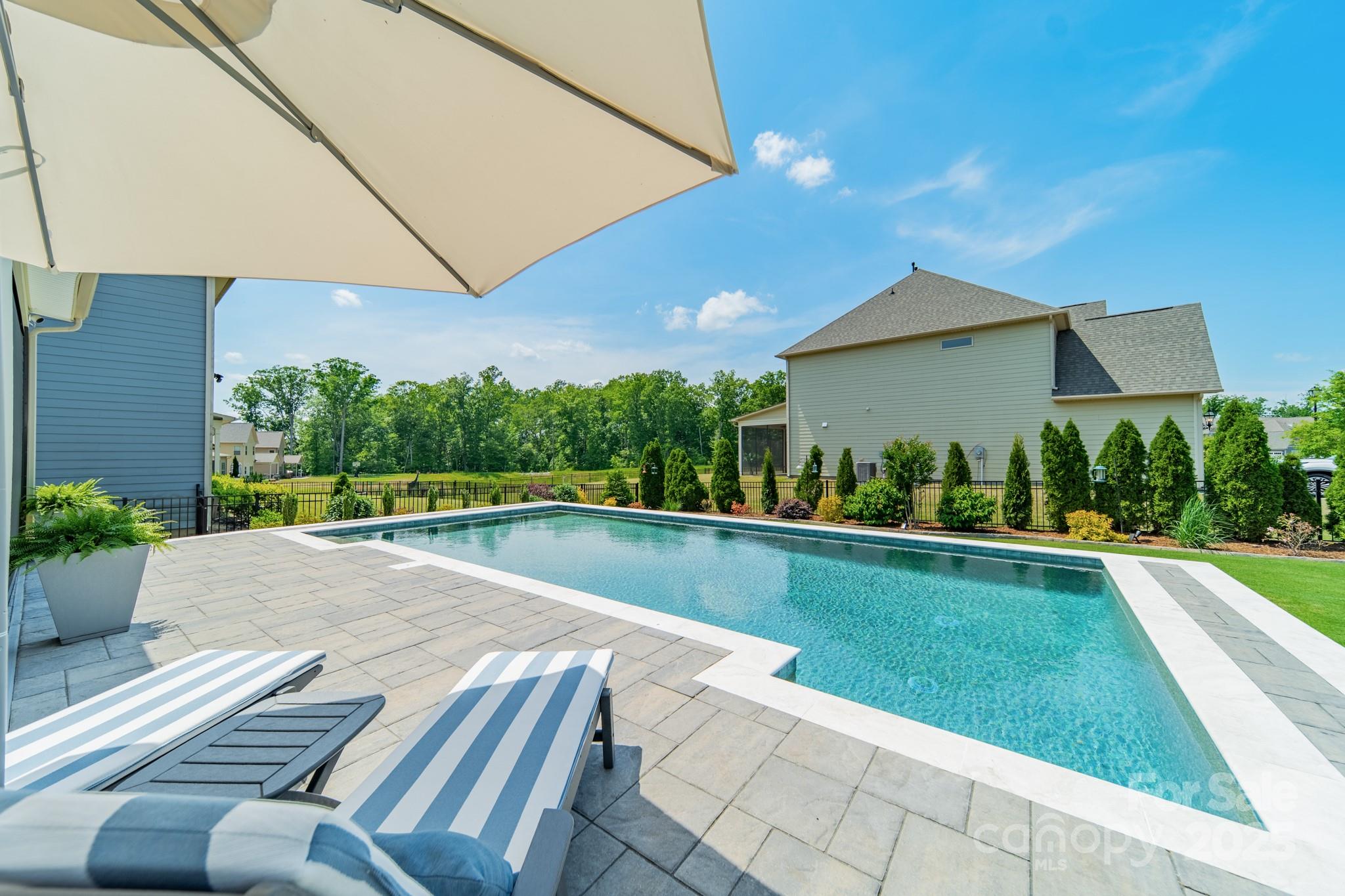 Queensbridge - Residential