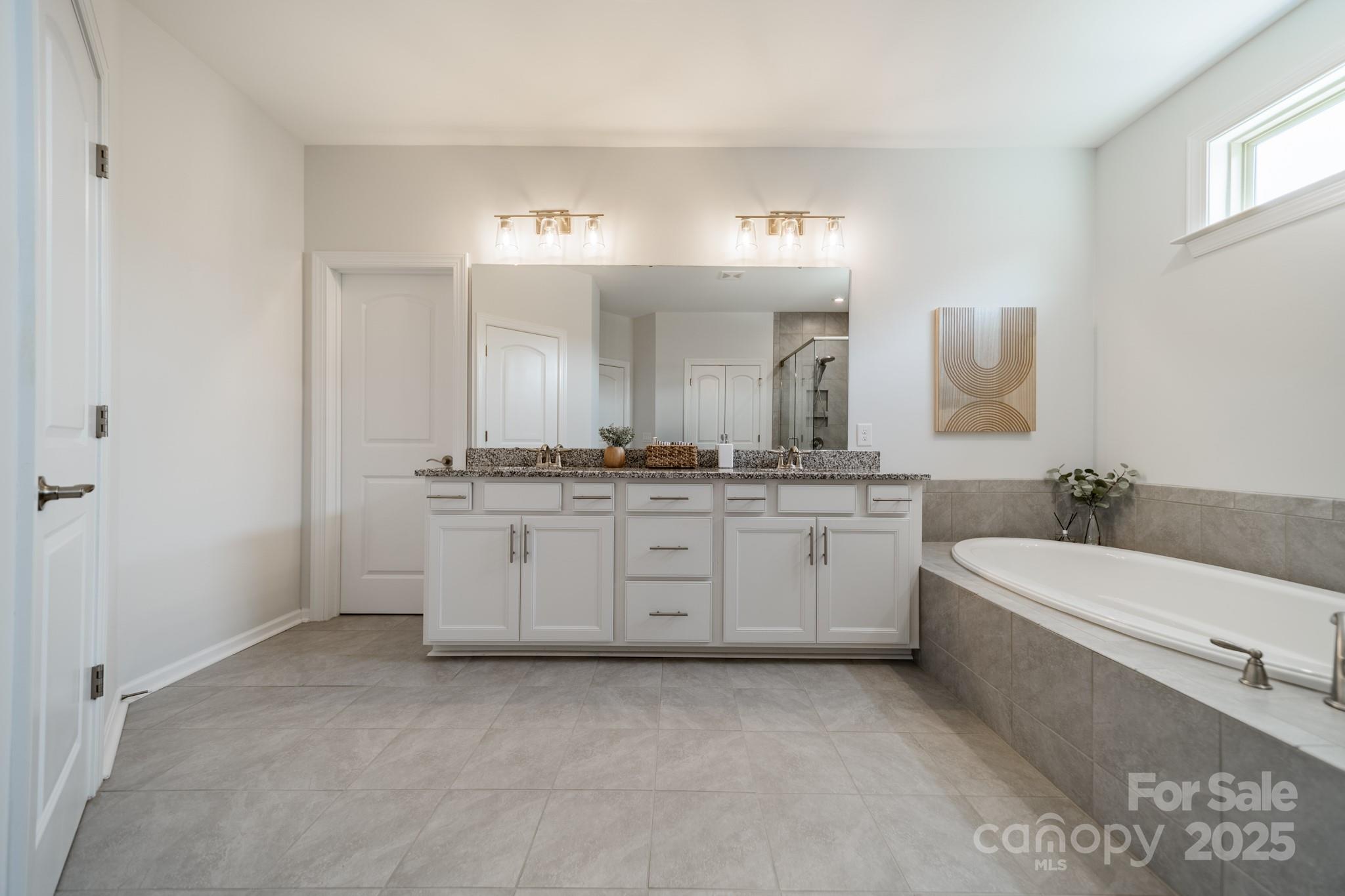 Queensbridge - Residential