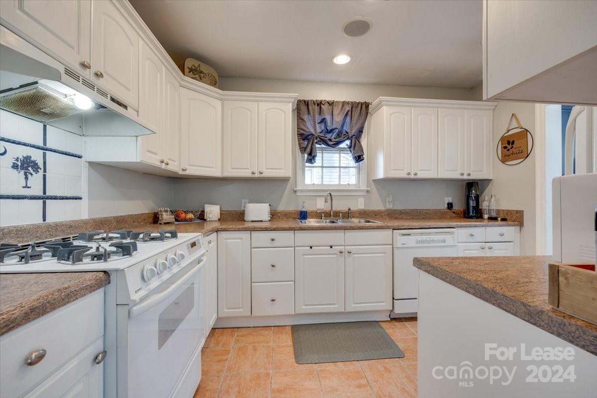 Seventeen Acres - Residential Lease