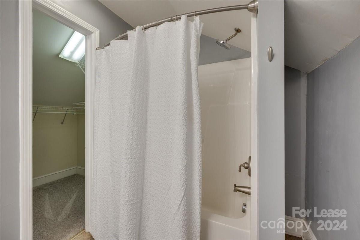 Seventeen Acres - Residential Lease