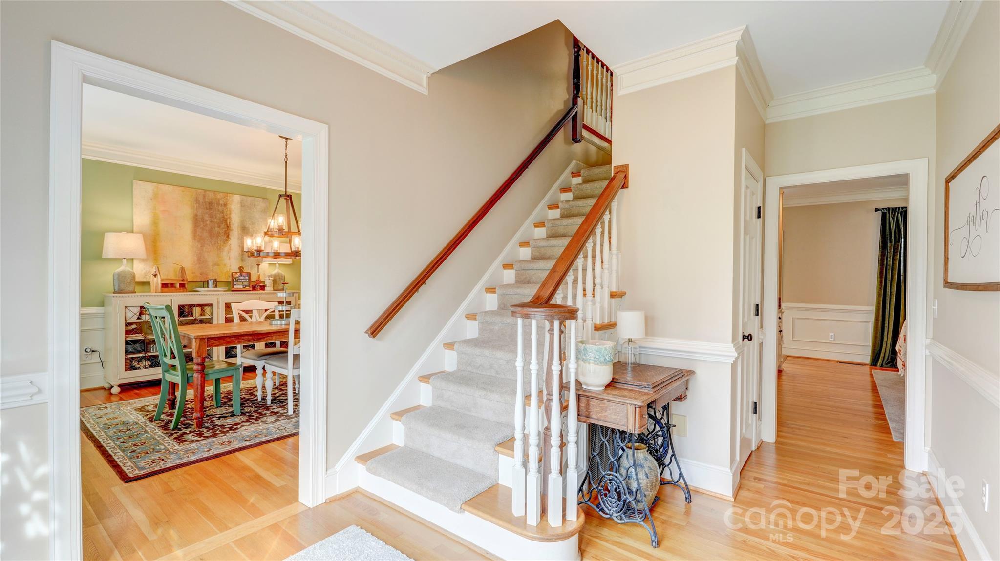 1255 Giverny Court NW