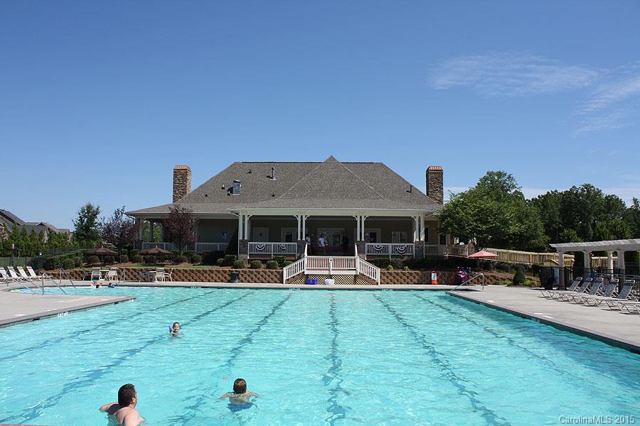 Lake Forest Preserve - Residential