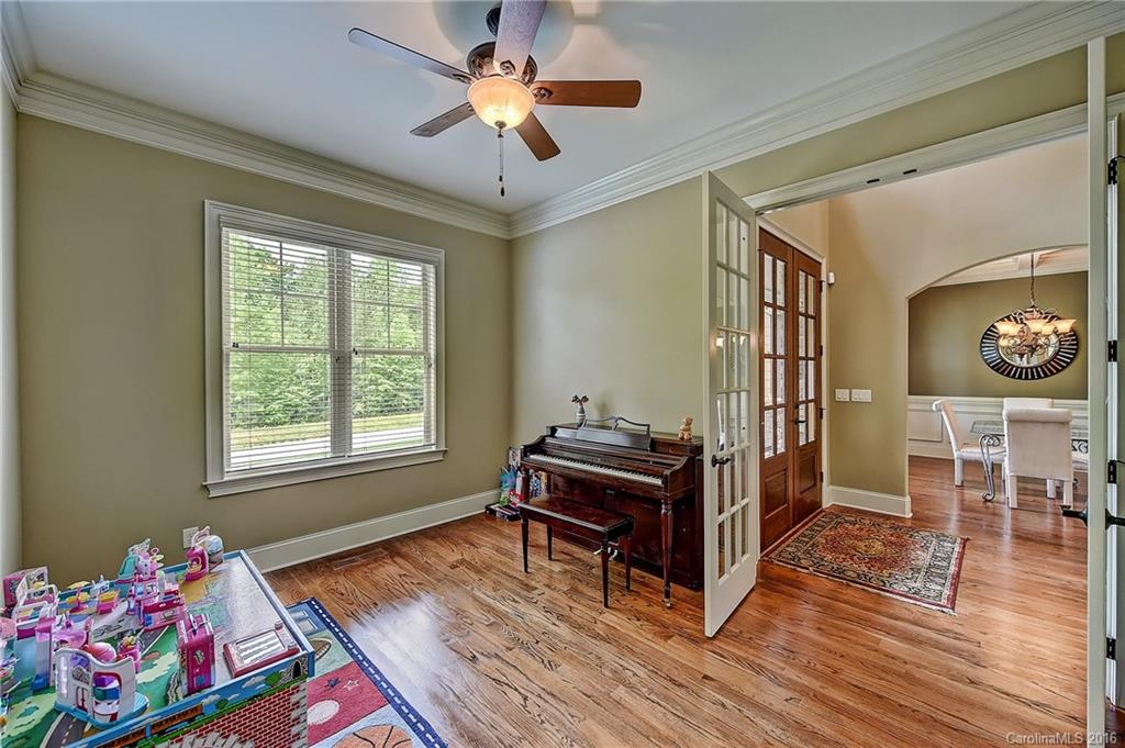 Falls Cove - Residential