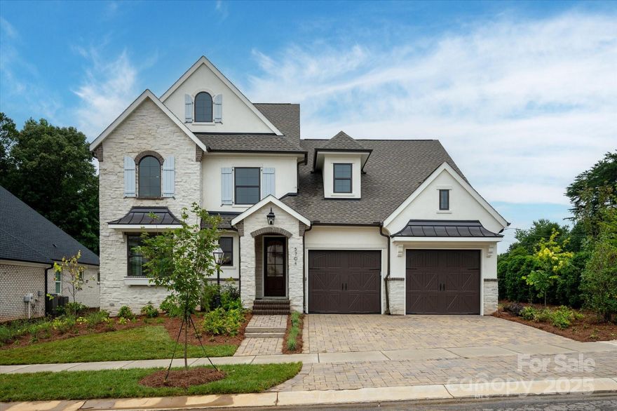 Updated proposed home with Sold home information 
The Enclave at McKee is one of South Charlotte's hottest new communities!  Come enjoy a perfect location just minutes from dining, shopping and excellent schools. Features just 10 homesites all with extensive landscaping, paver driveways and gas lanterns.  Just one homesite and 1 Signature Home remaining!  Come tour our new model today!