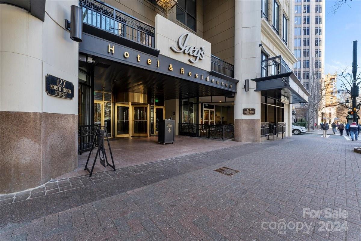 Iveys Townhomes - Residential