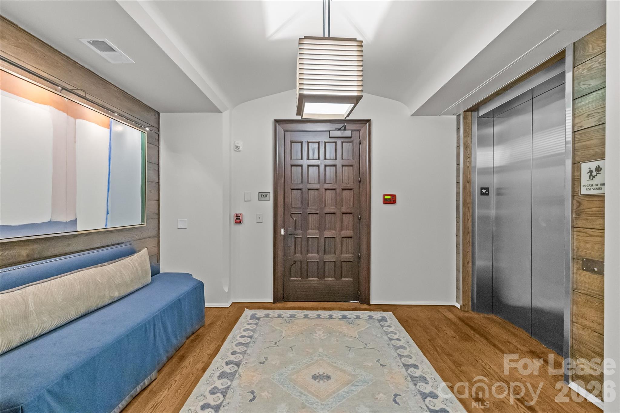 1172 Queens Road 8
