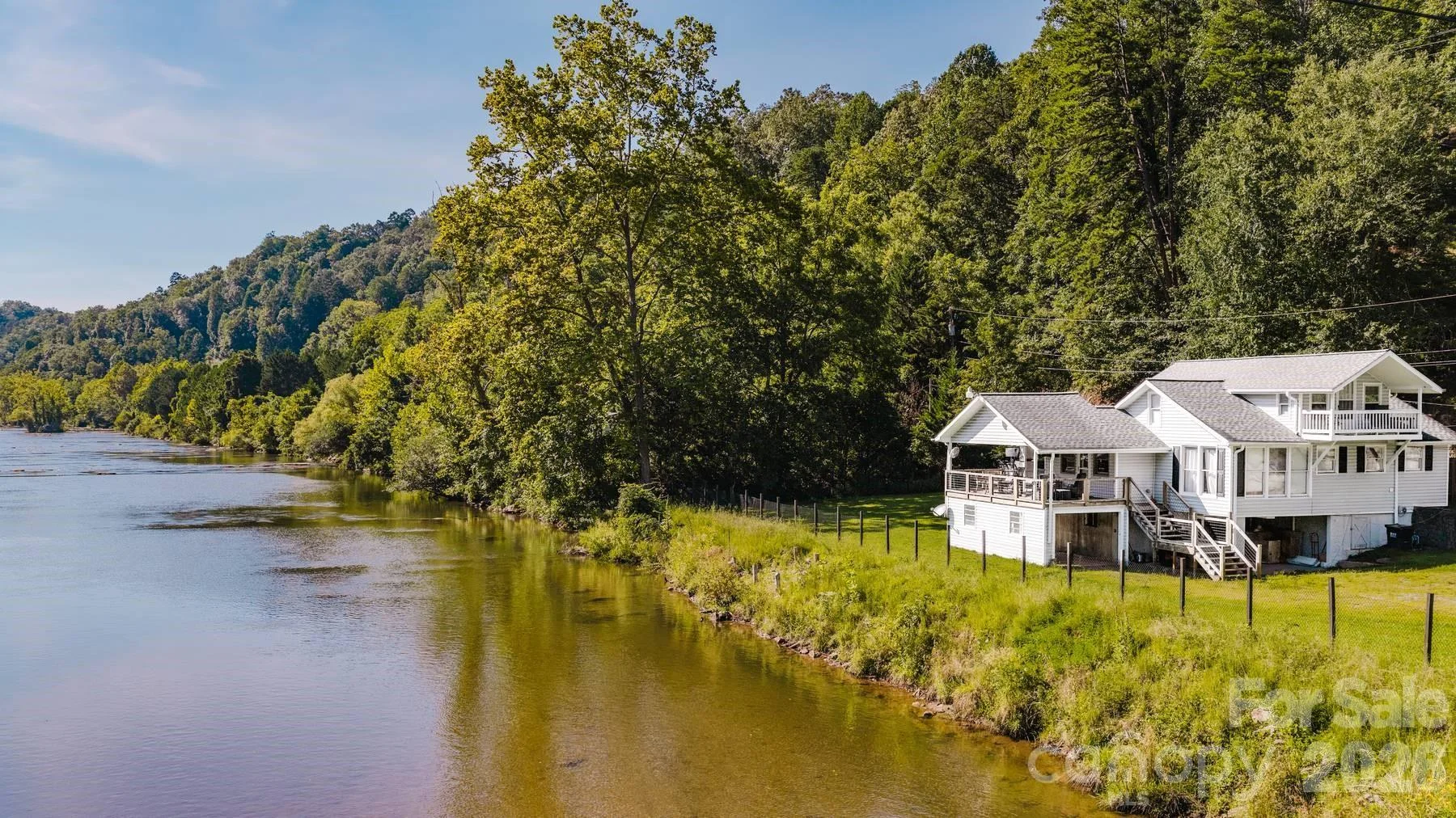 1380 Highway 19a Highway, Whittier, NC, 28789
