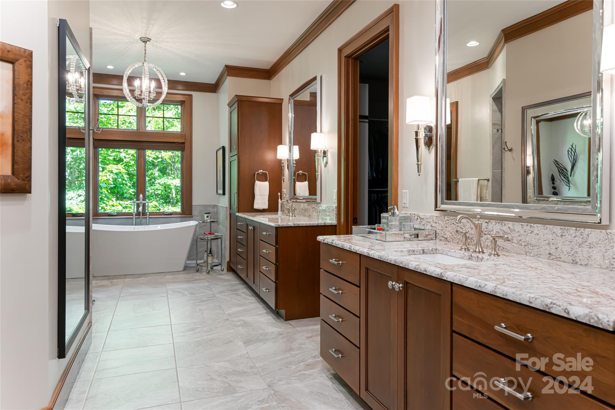 Reynolds Mountain - Residential