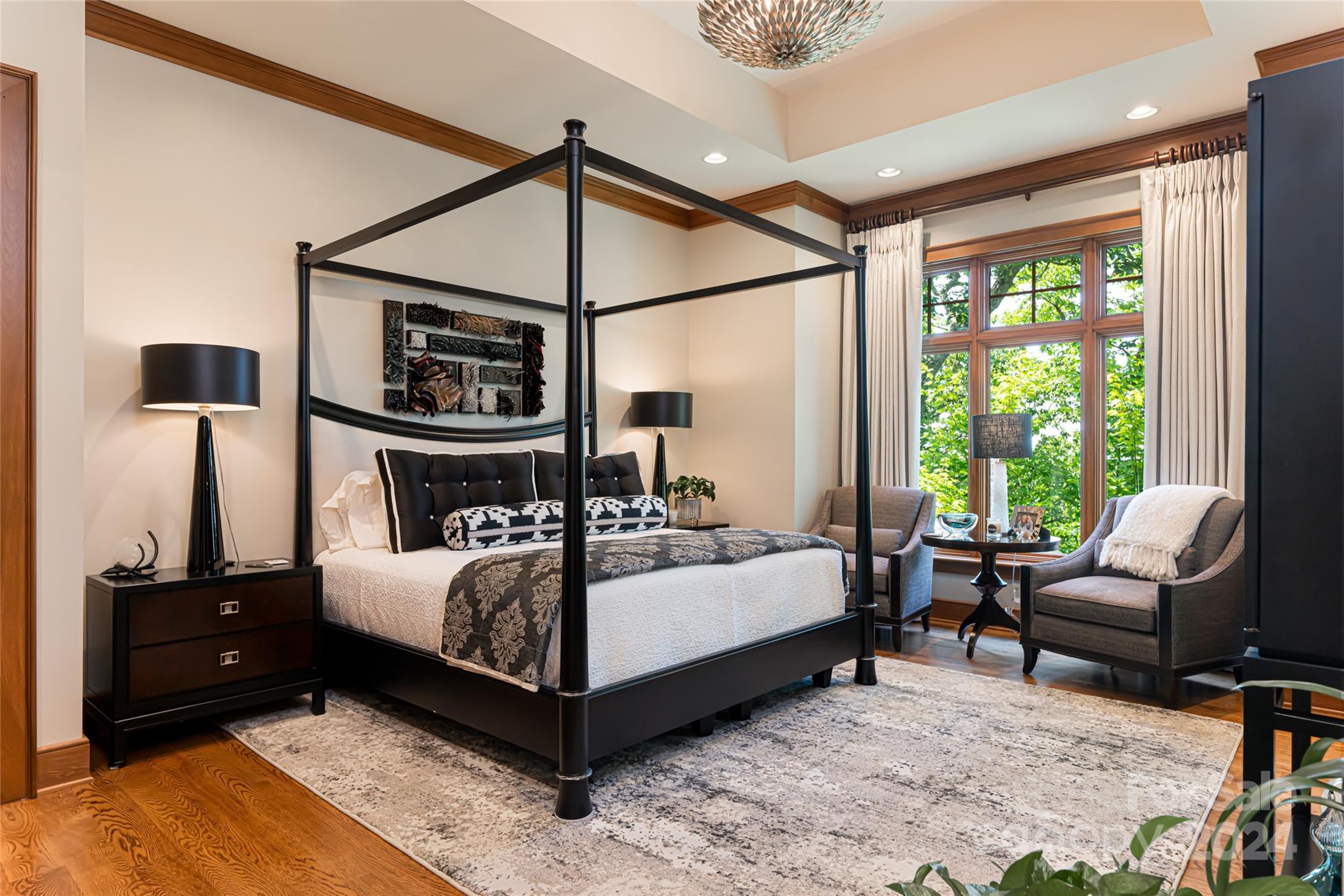 Reynolds Mountain - Residential