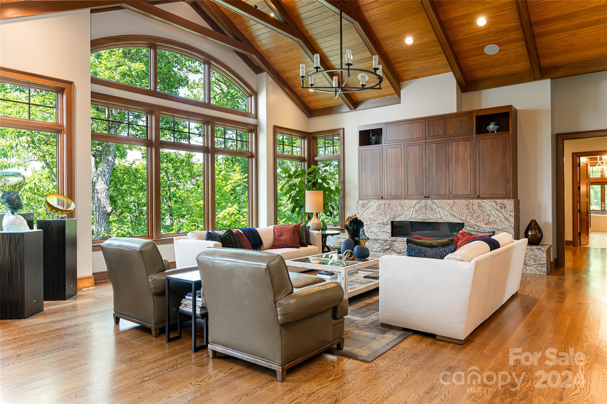 Reynolds Mountain - Residential