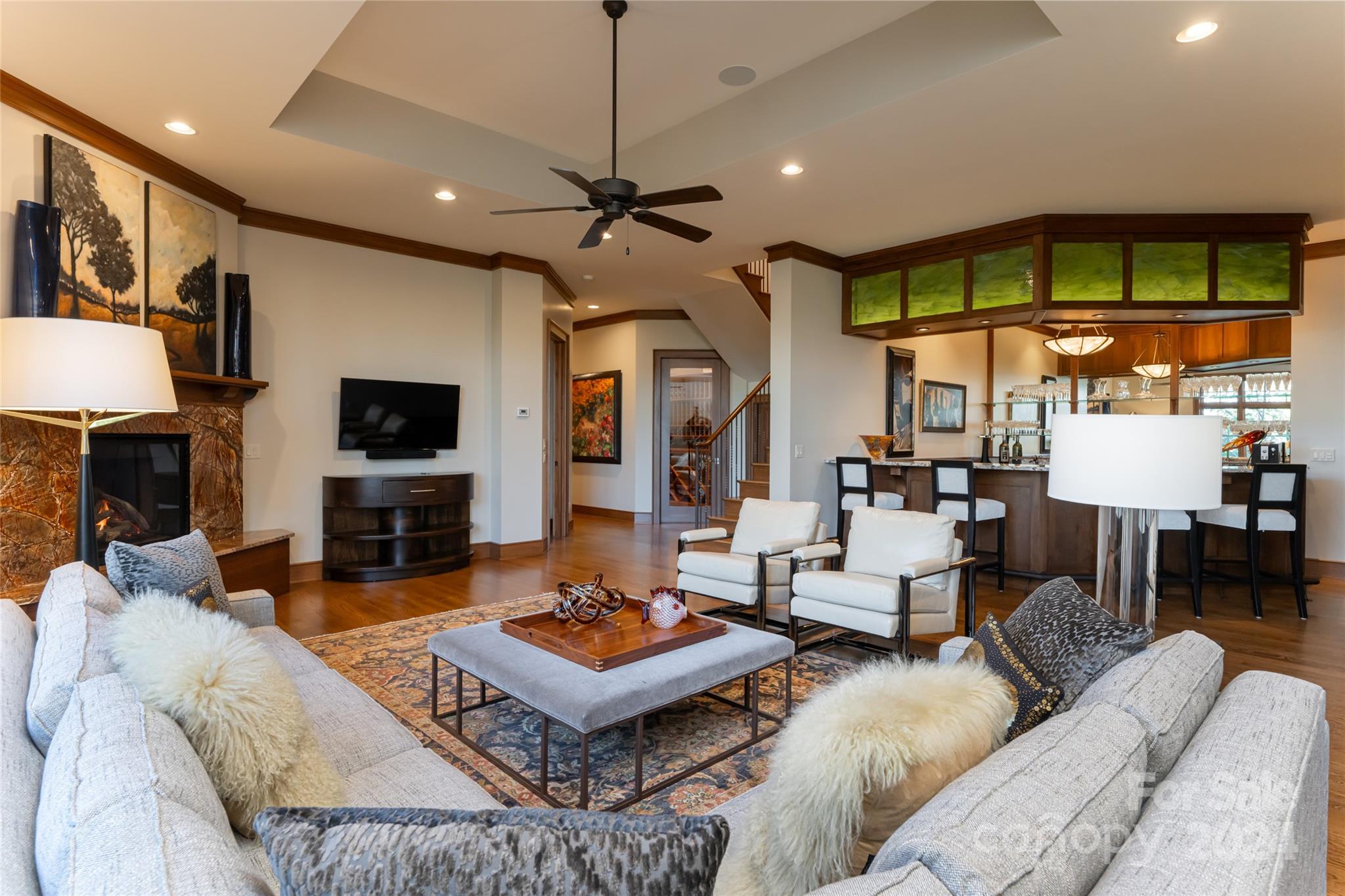 Reynolds Mountain - Residential