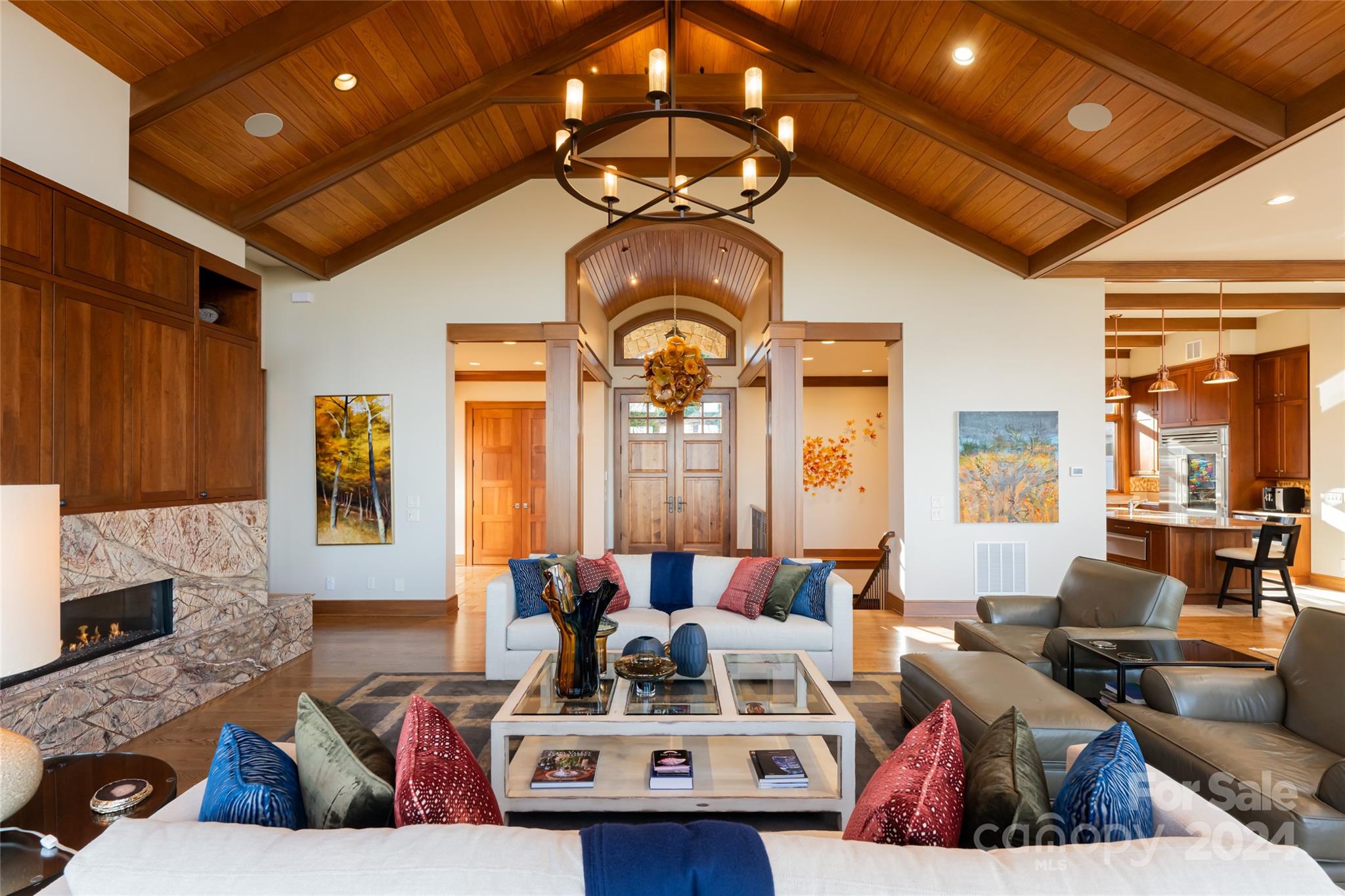 Reynolds Mountain - Residential