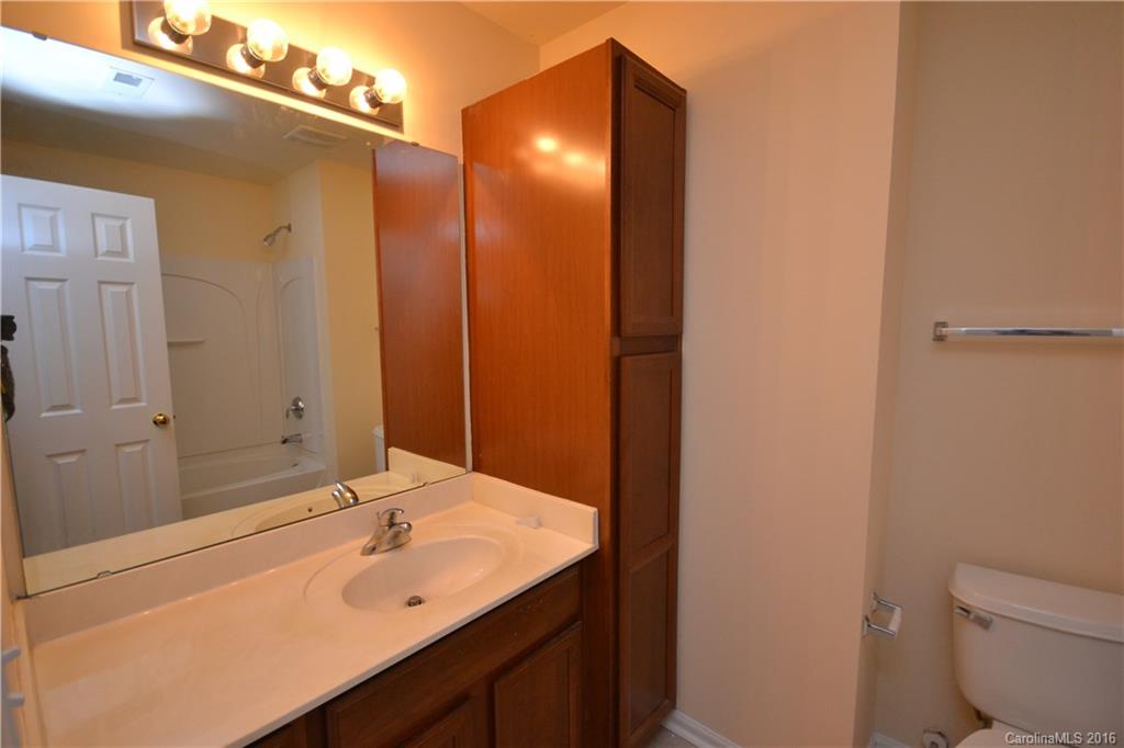 Oakbrooke - Residential Lease