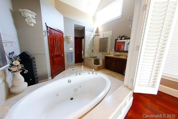 Mallard Pointe - Residential