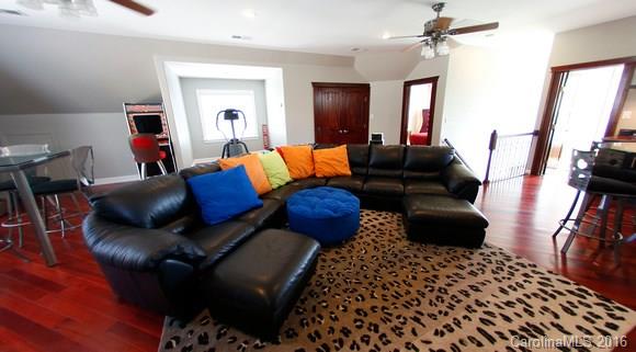 Mallard Pointe - Residential