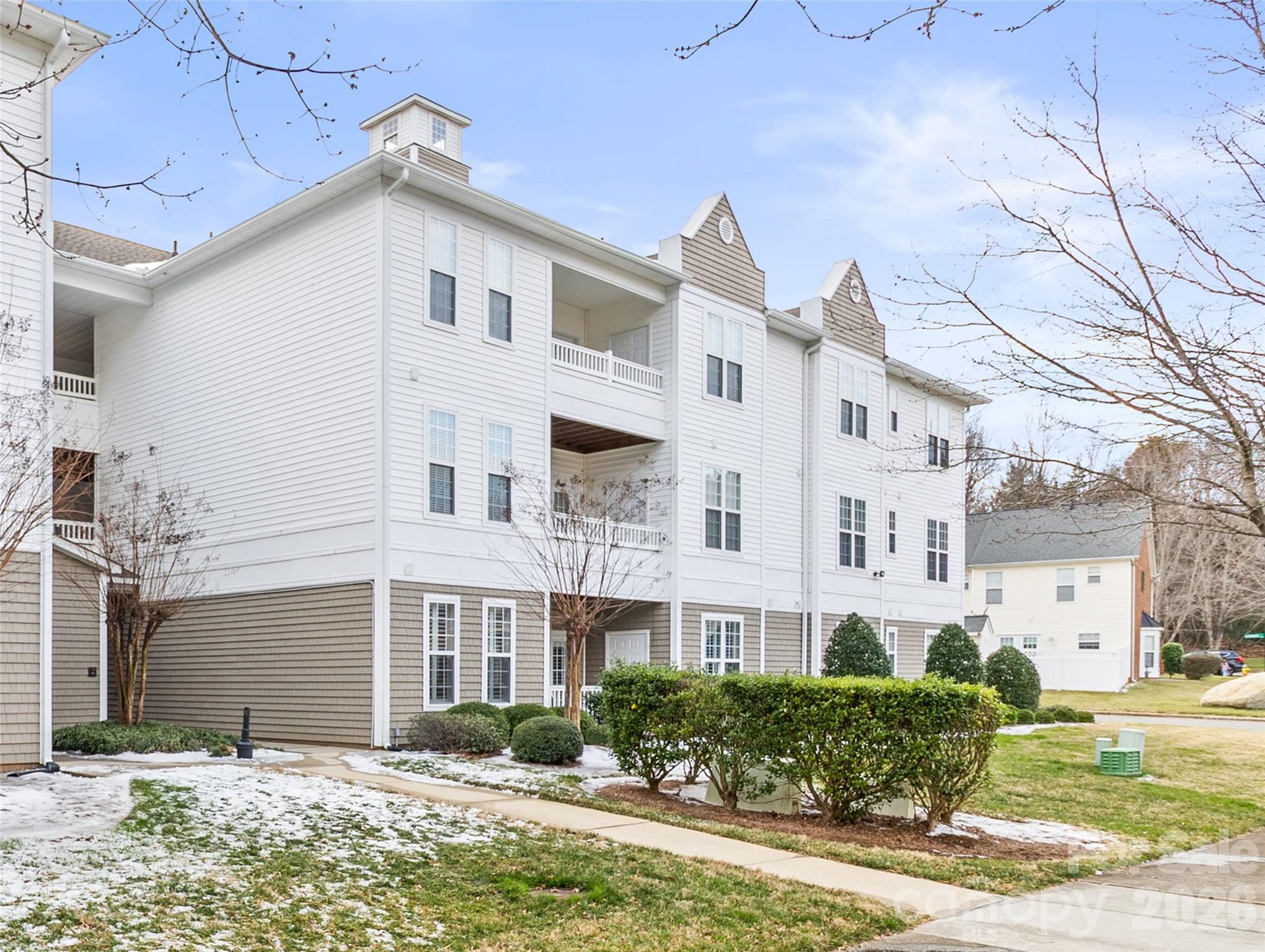 18001 Delmas Drive 3C