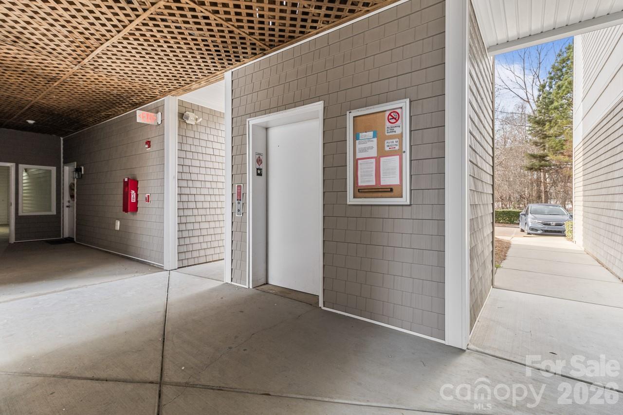 18001 Delmas Drive 3C