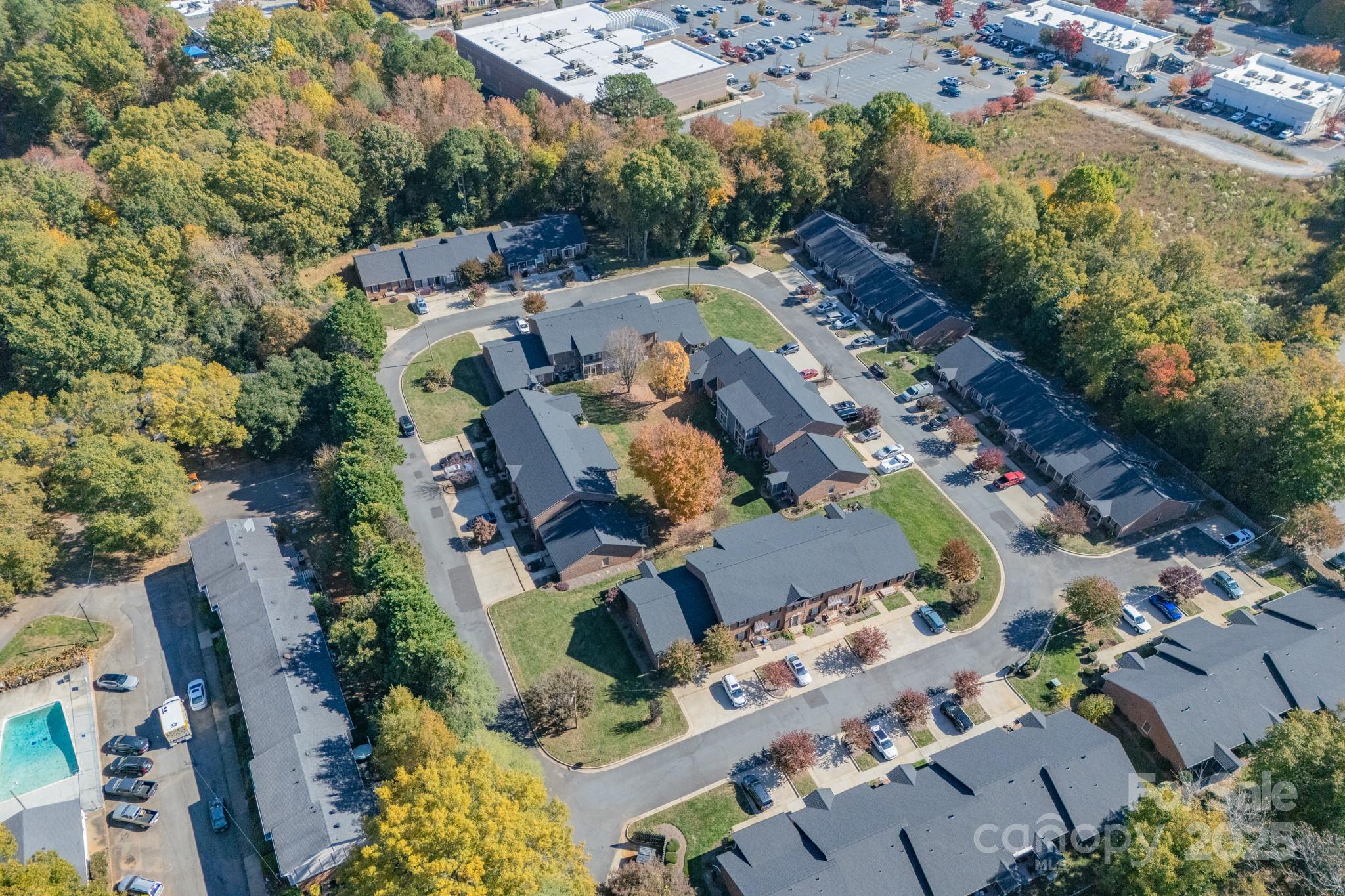 Olde Pointe - Residential