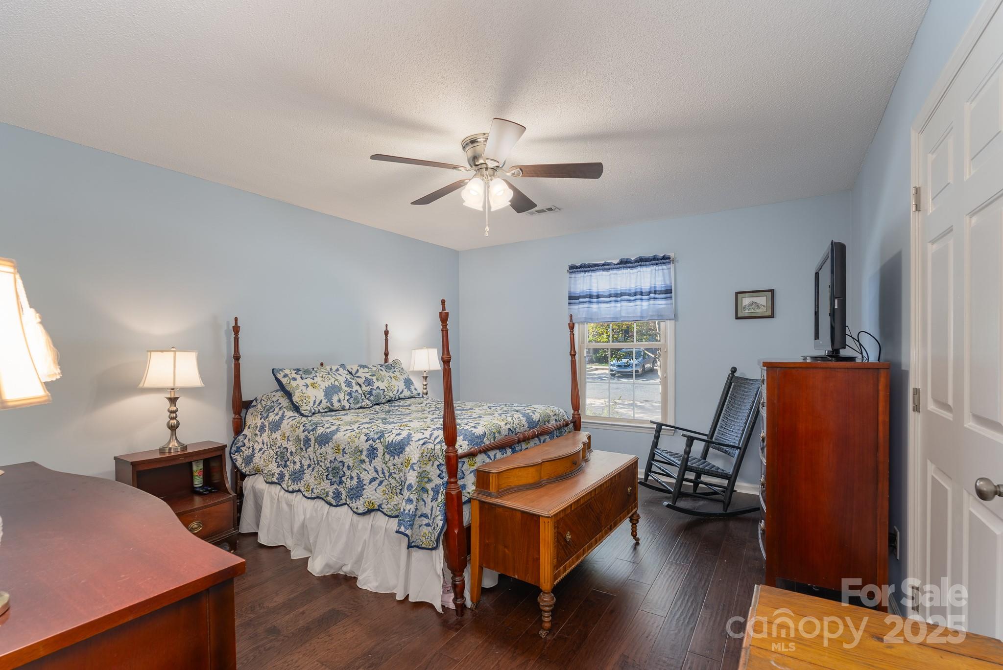 Olde Pointe - Residential