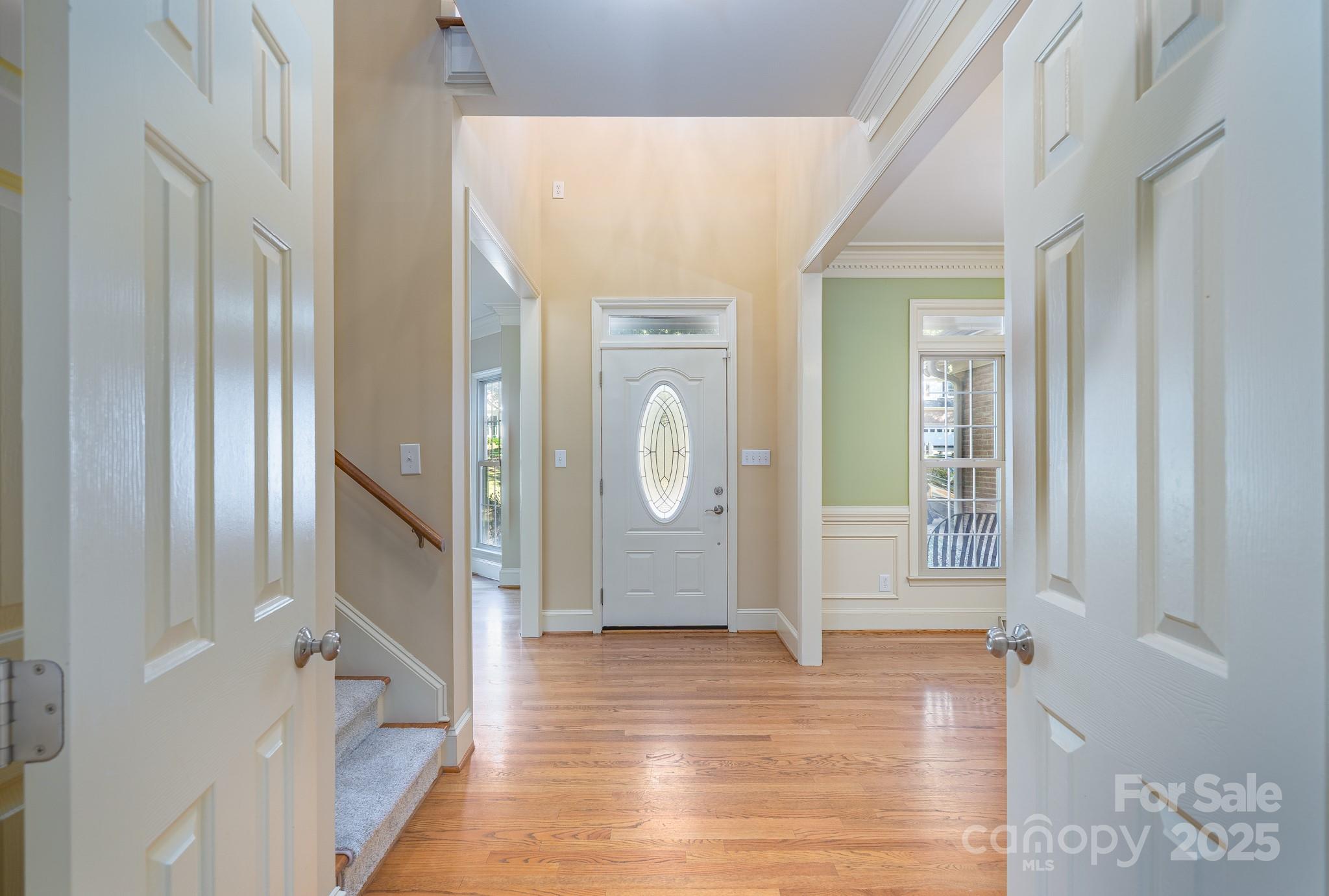 1087 Hummingbird Lane