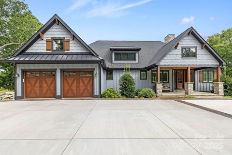 231 Tower Circle Laurel Park NC 28739