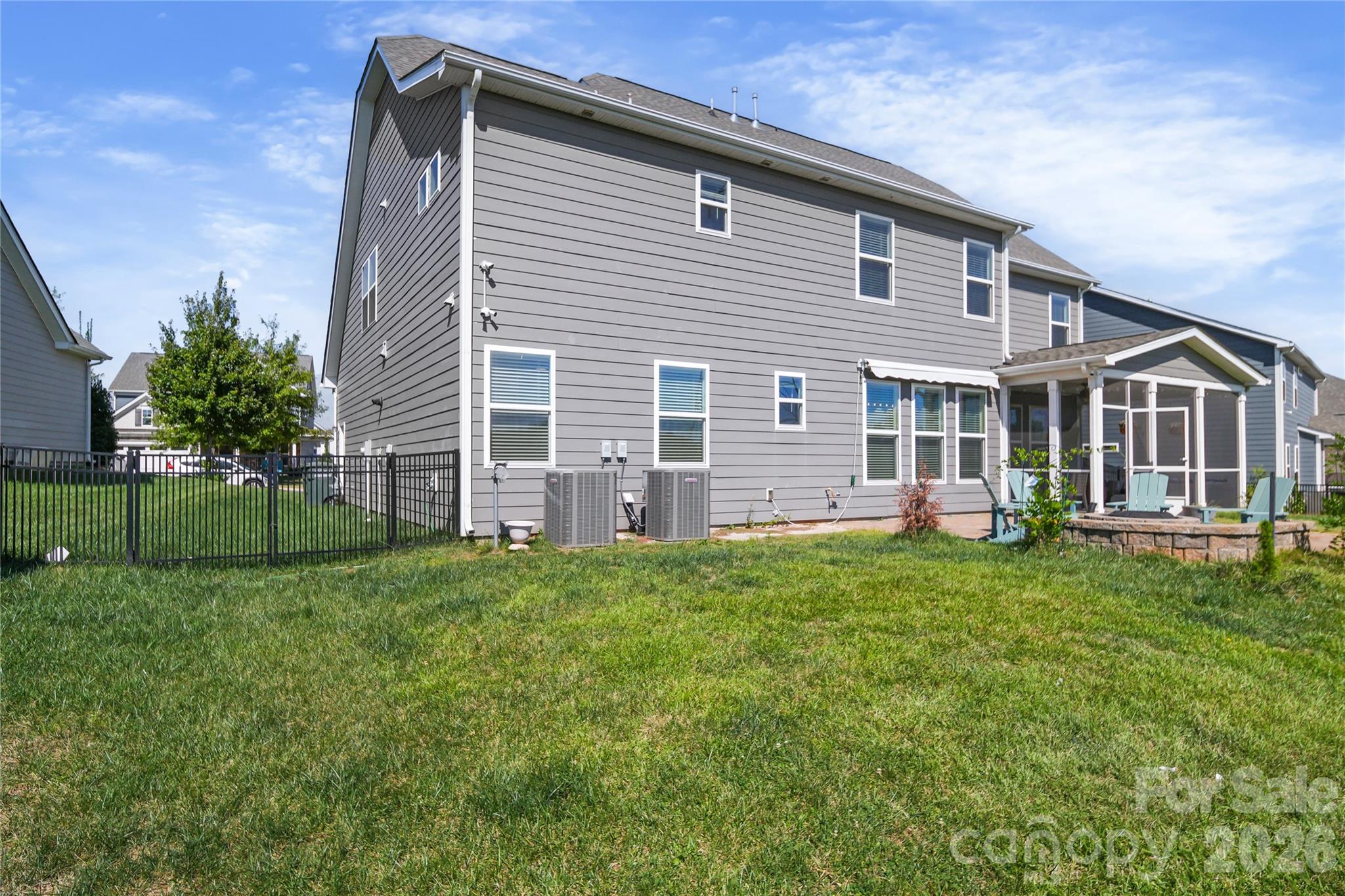 Robinson Oaks - Residential