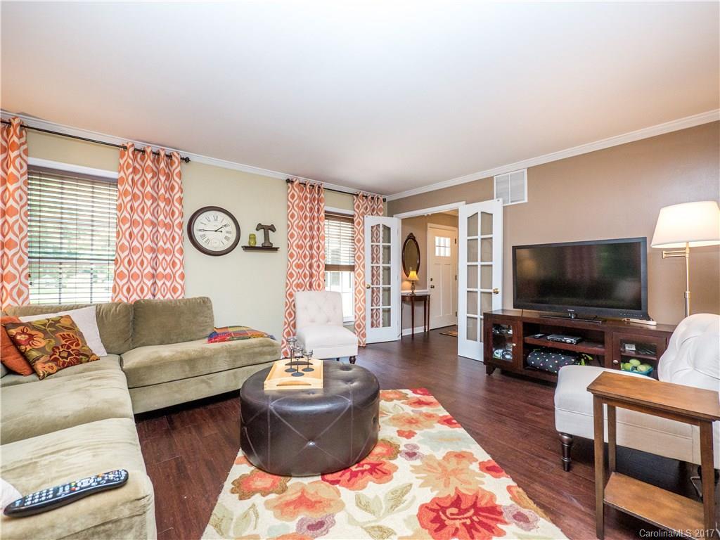 Governors Square - Residential