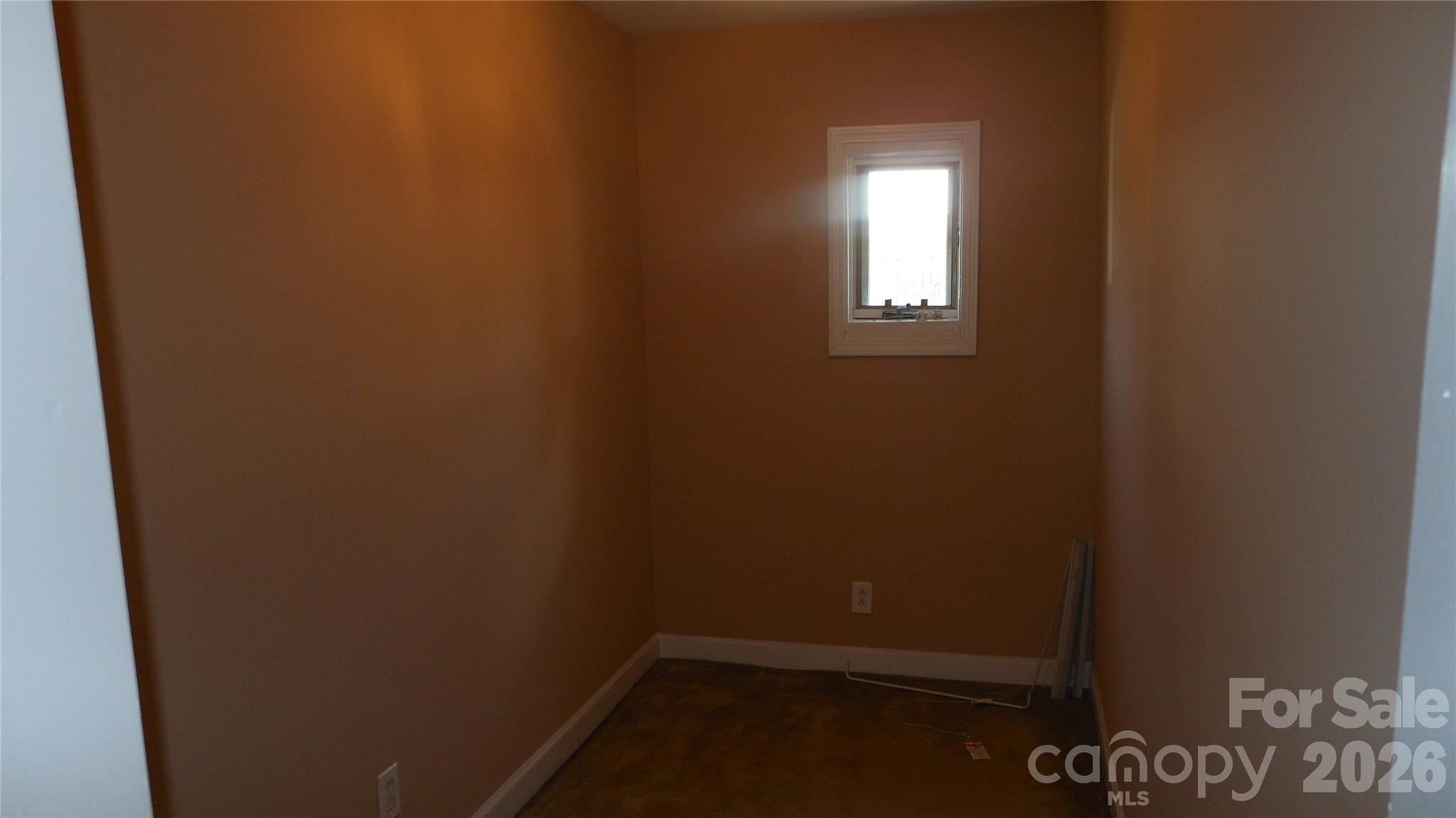 1514 W Walnut Avenue