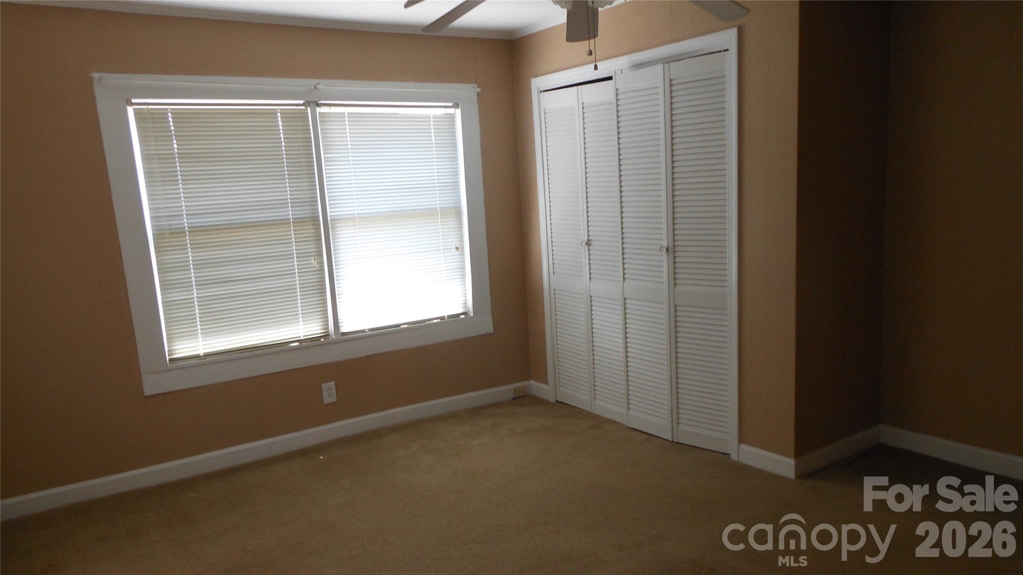 1514 W Walnut Avenue