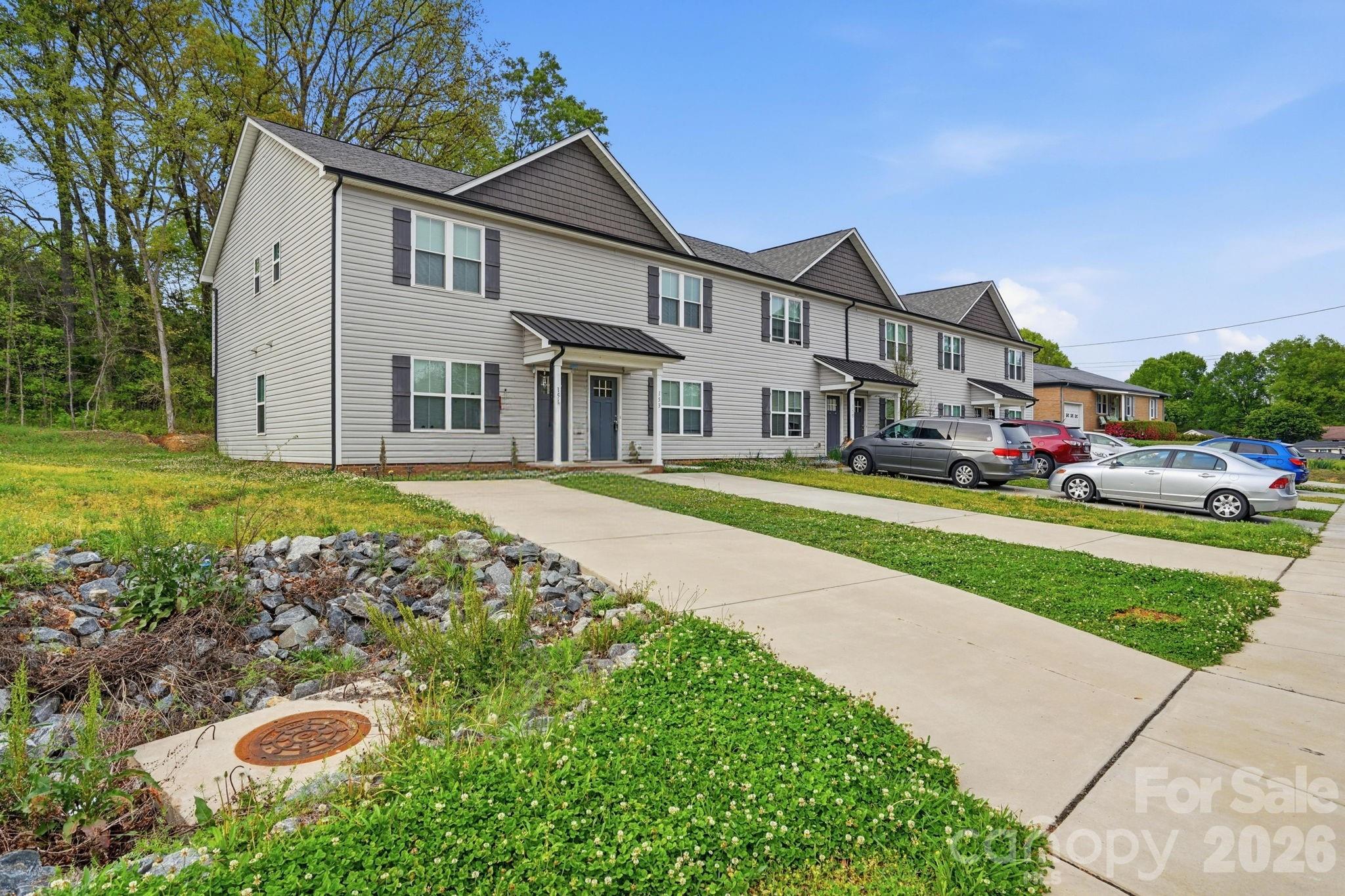 153 Mckinnon Avenue NE