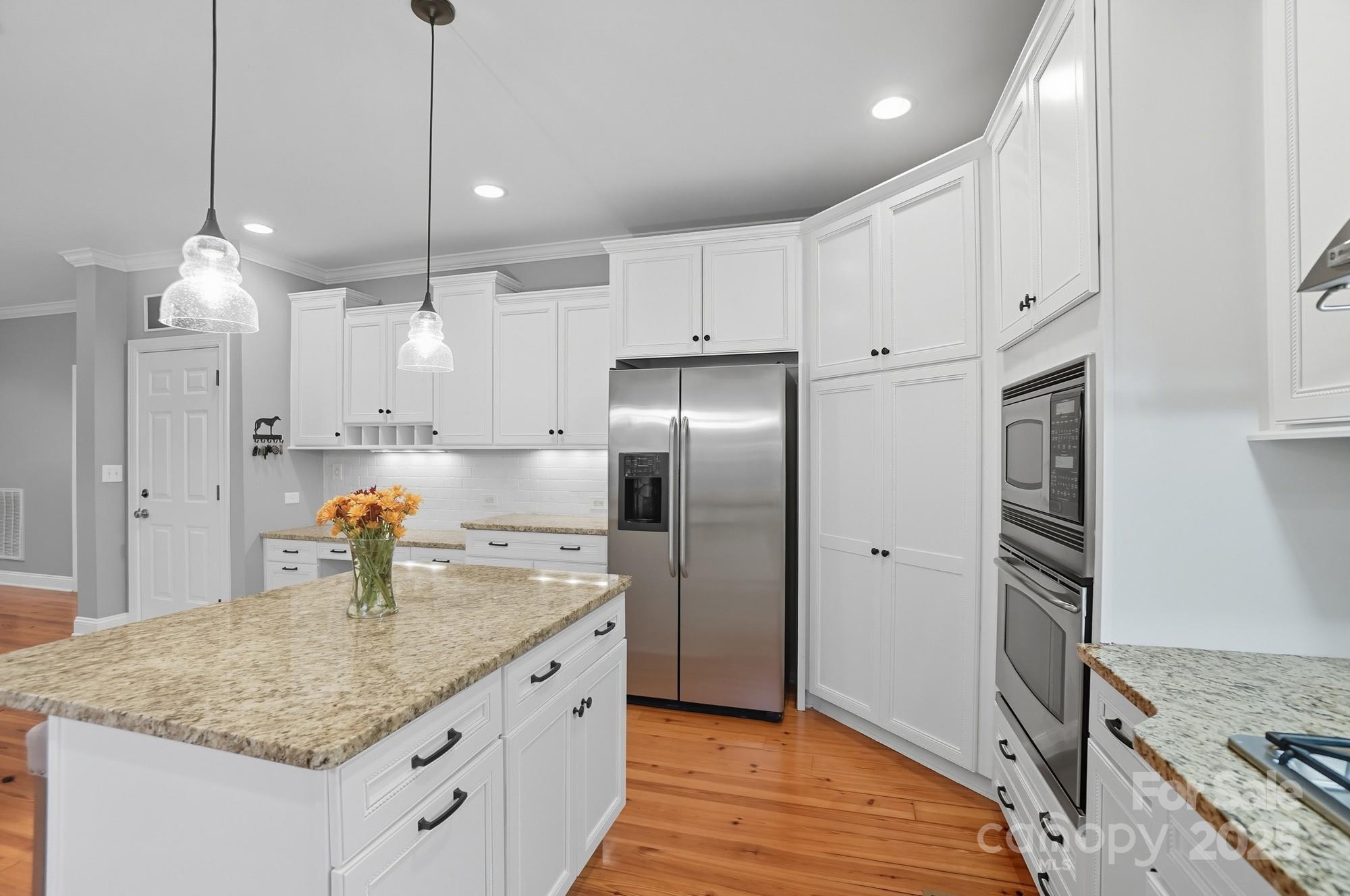 Lake Shore - Residential