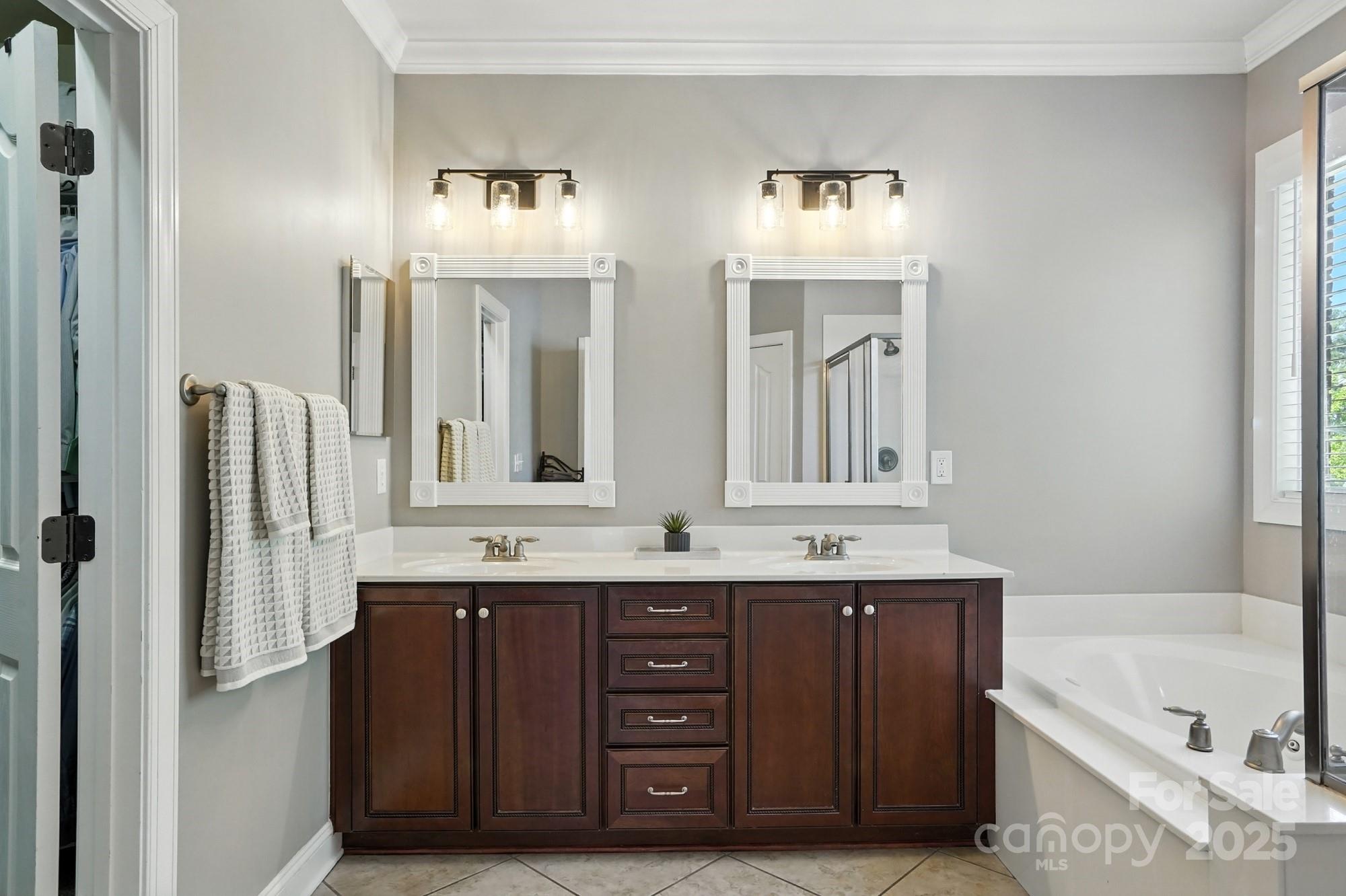 Lake Shore - Residential