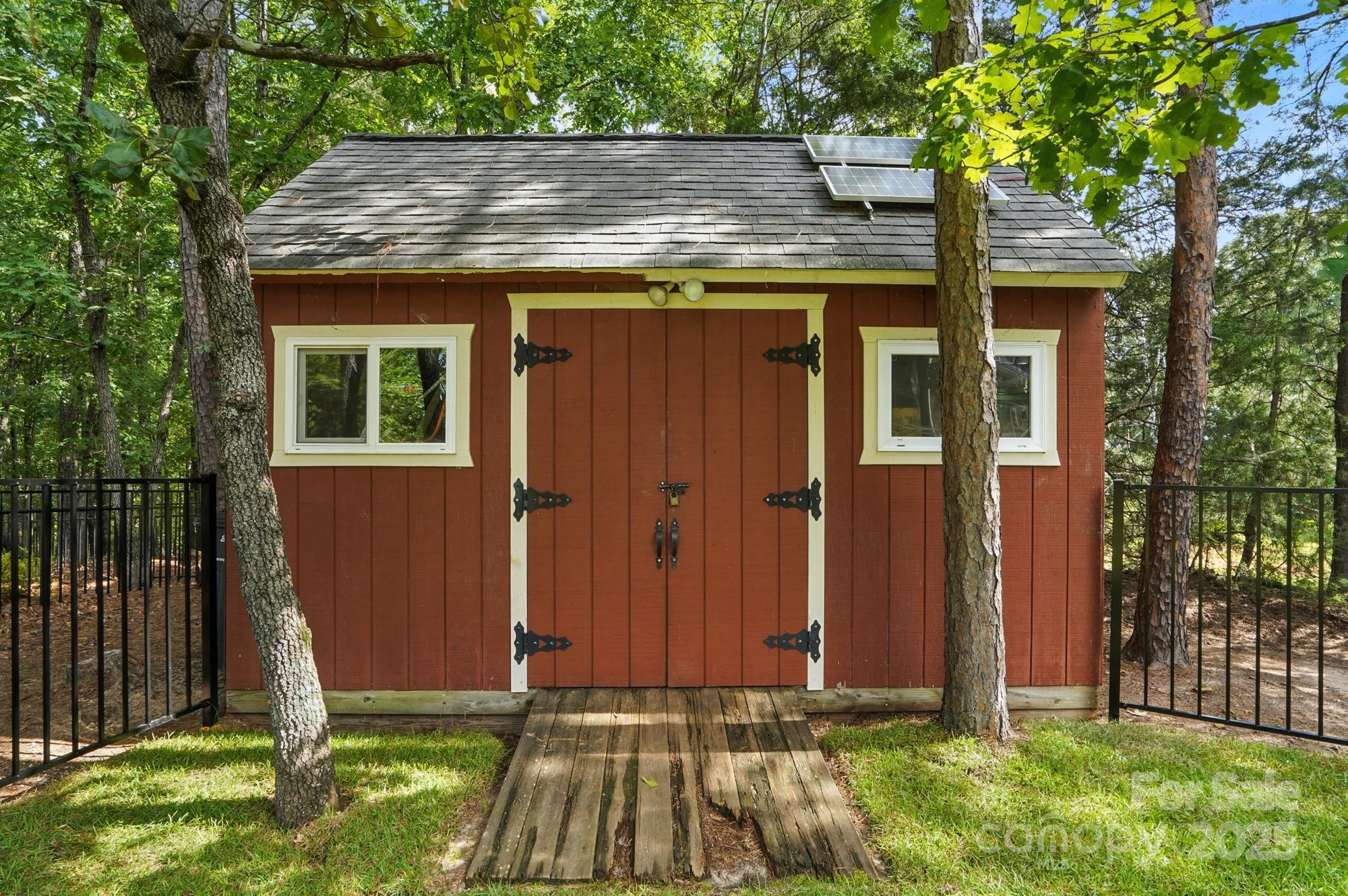 Lake Shore - Residential