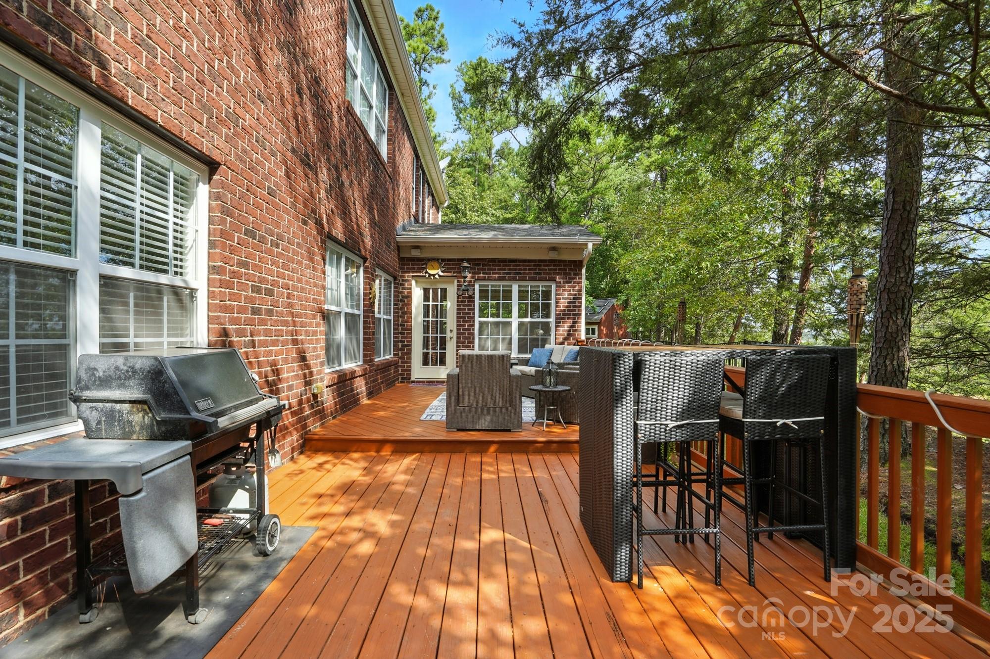 Lake Shore - Residential