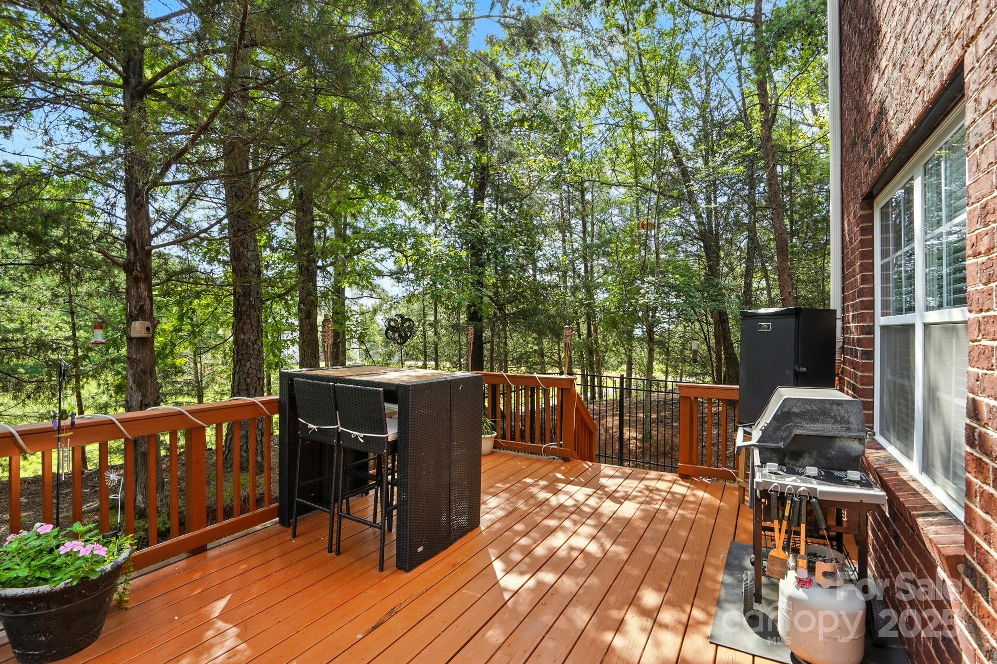 Lake Shore - Residential