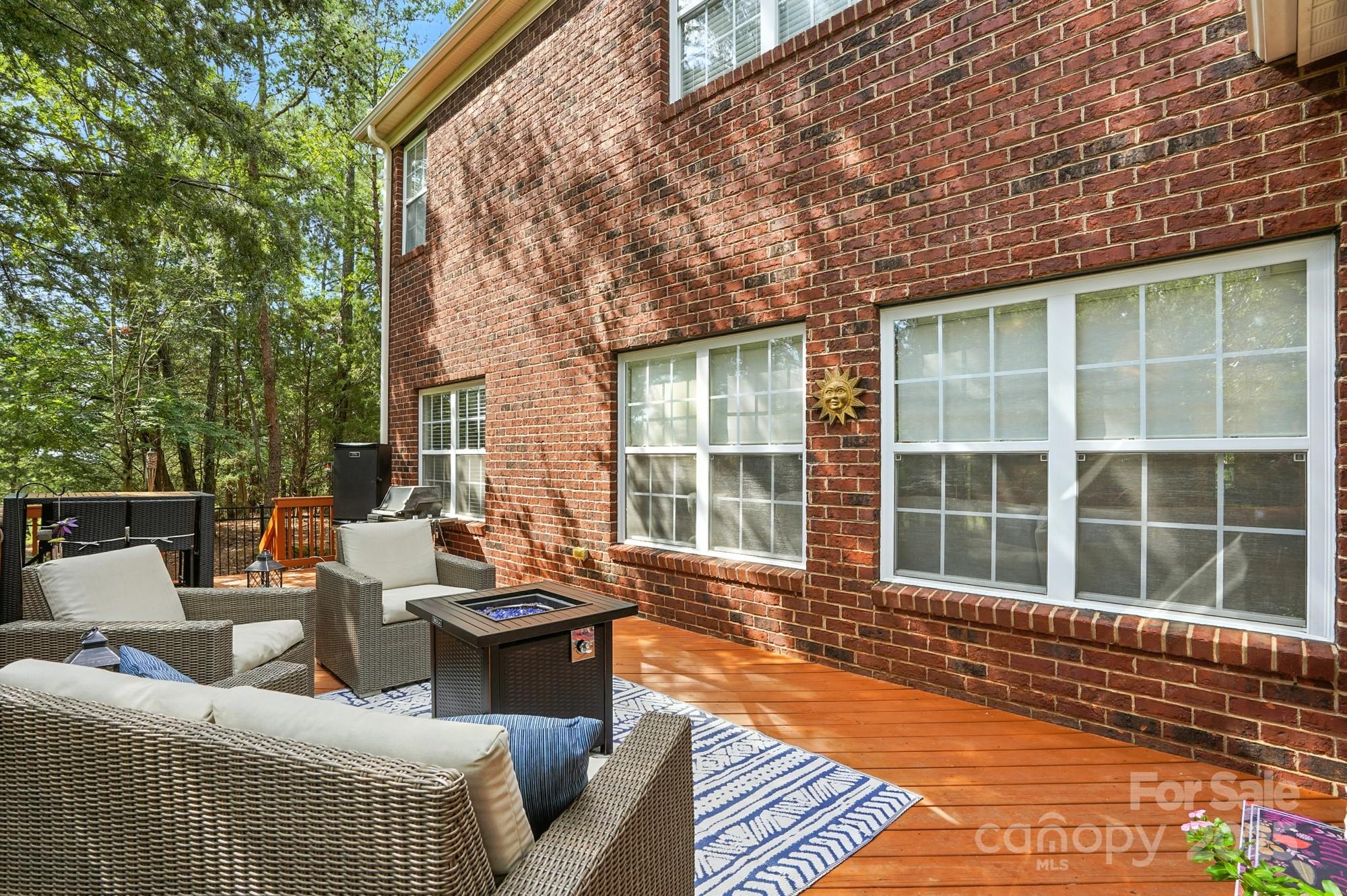 Lake Shore - Residential