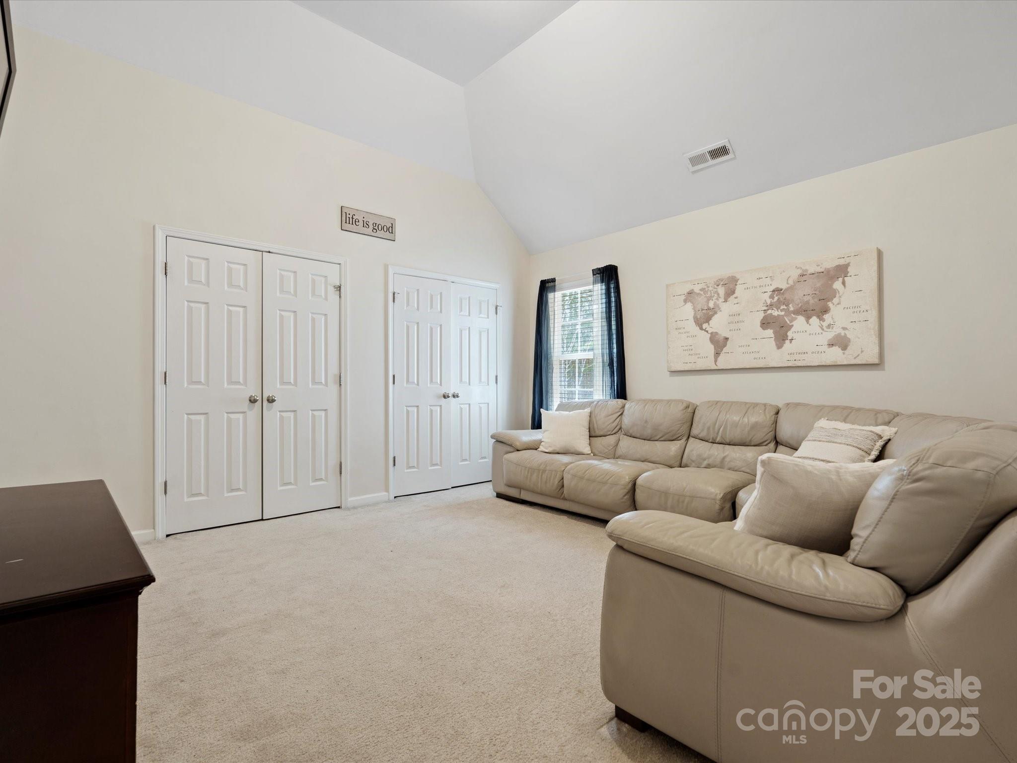 Sandy Pointe - Residential