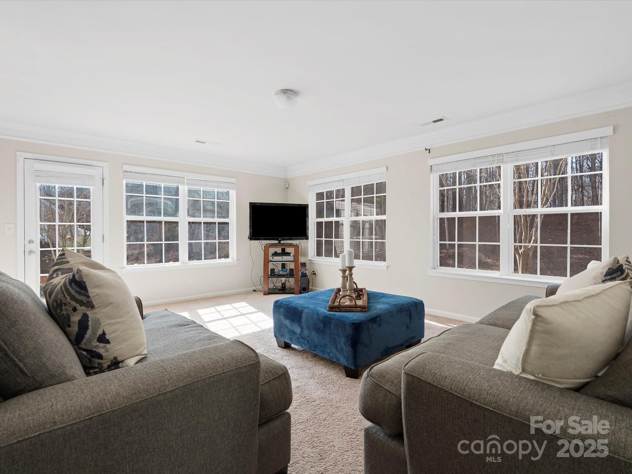 Sandy Pointe - Residential