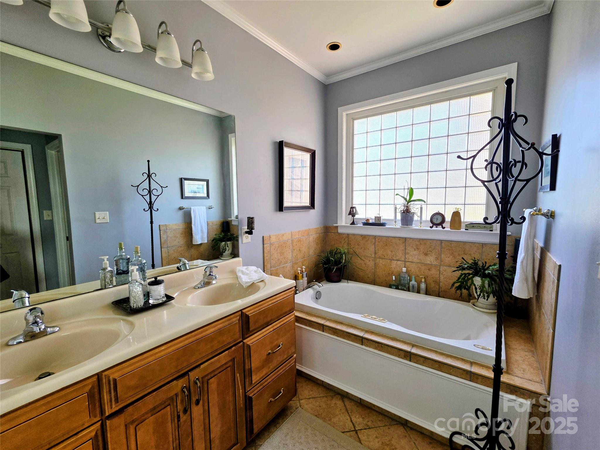 Carltons Ridge - Residential