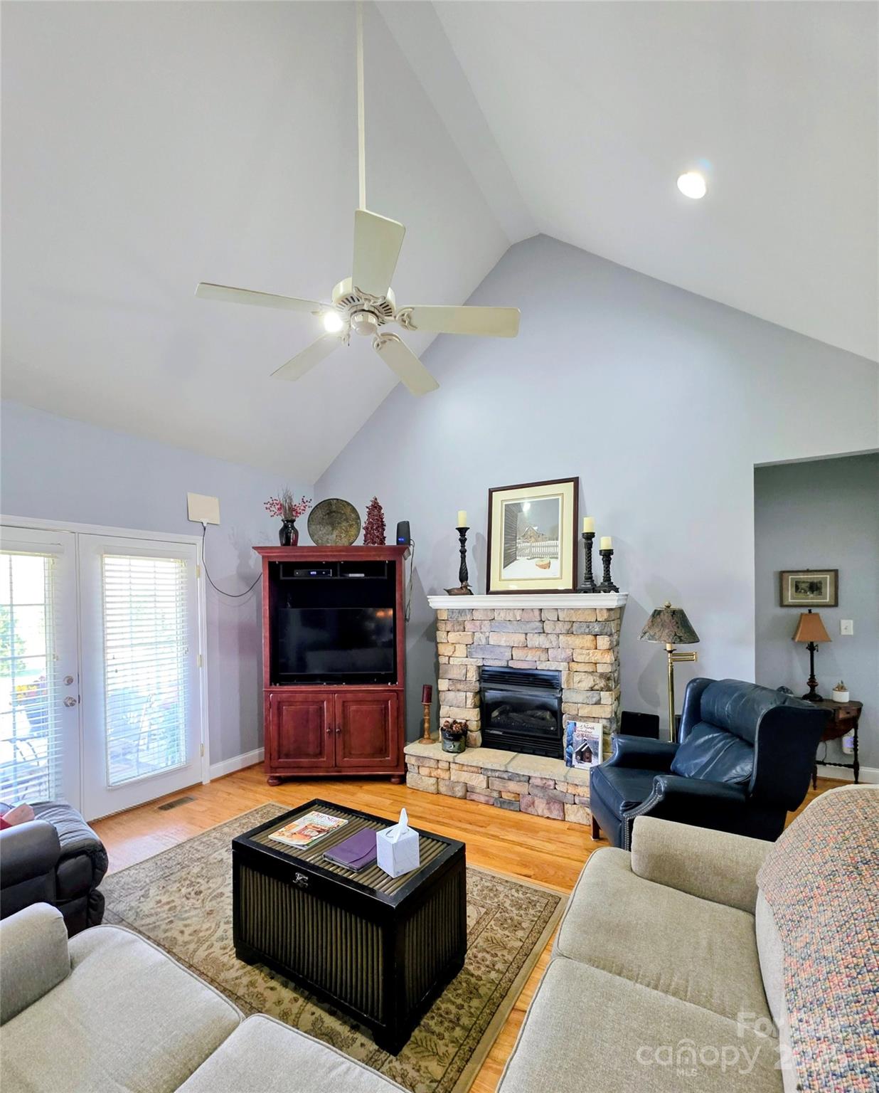 Carltons Ridge - Residential