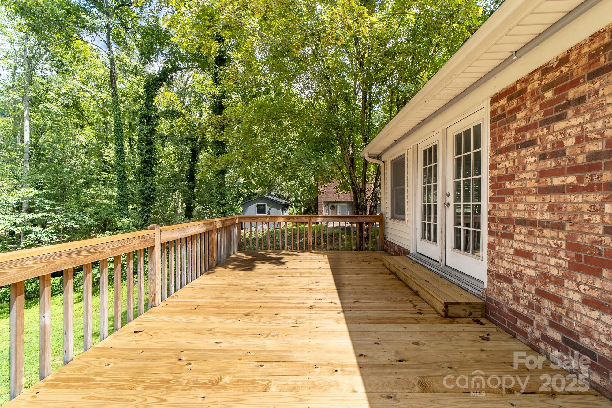 1106 Ladell Lane