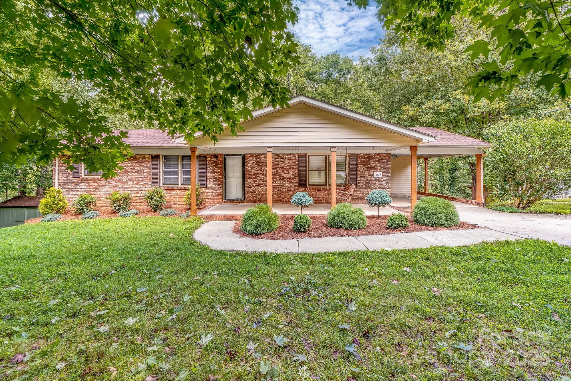 1106 Ladell Lane