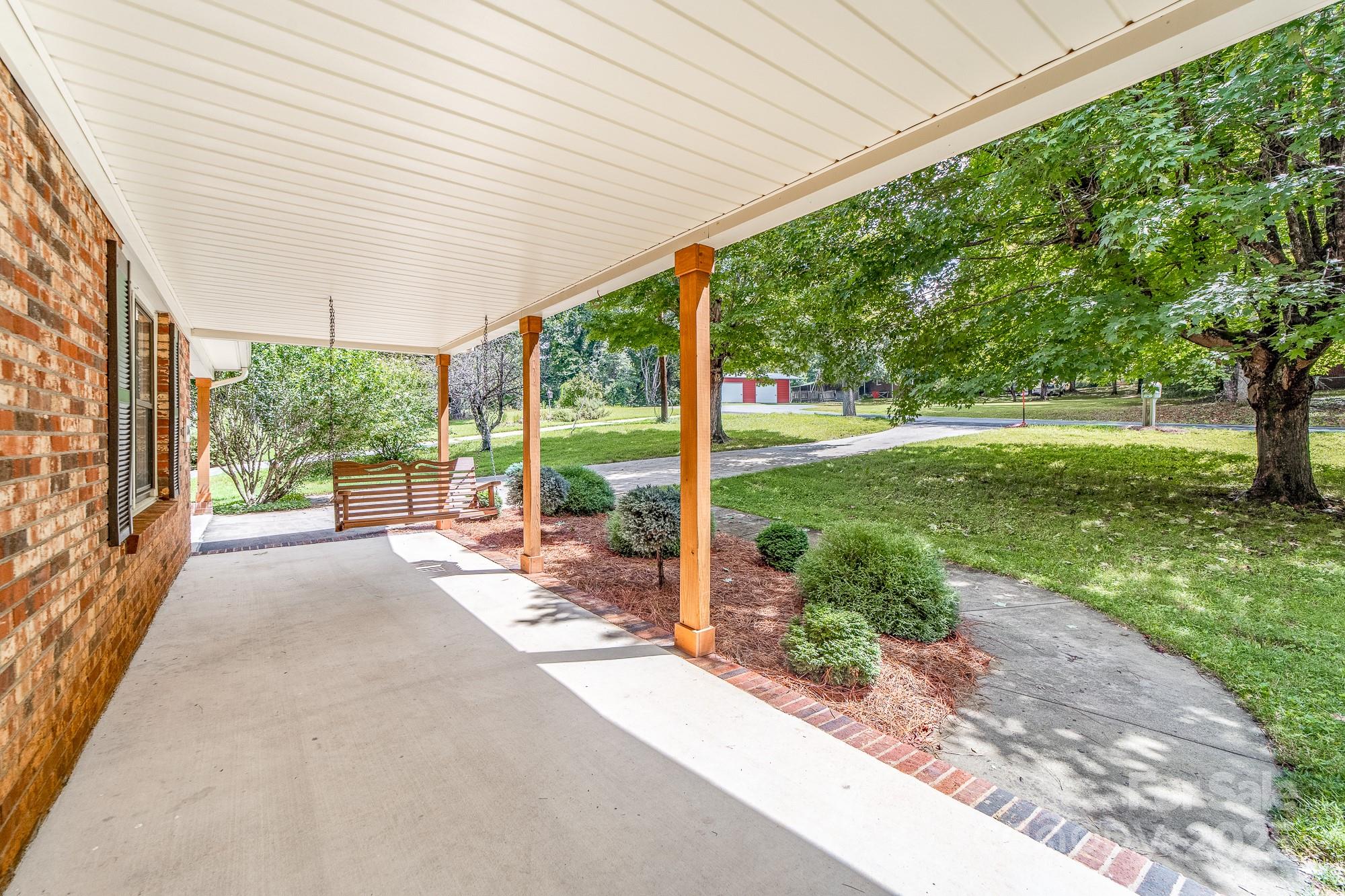 1106 Ladell Lane
