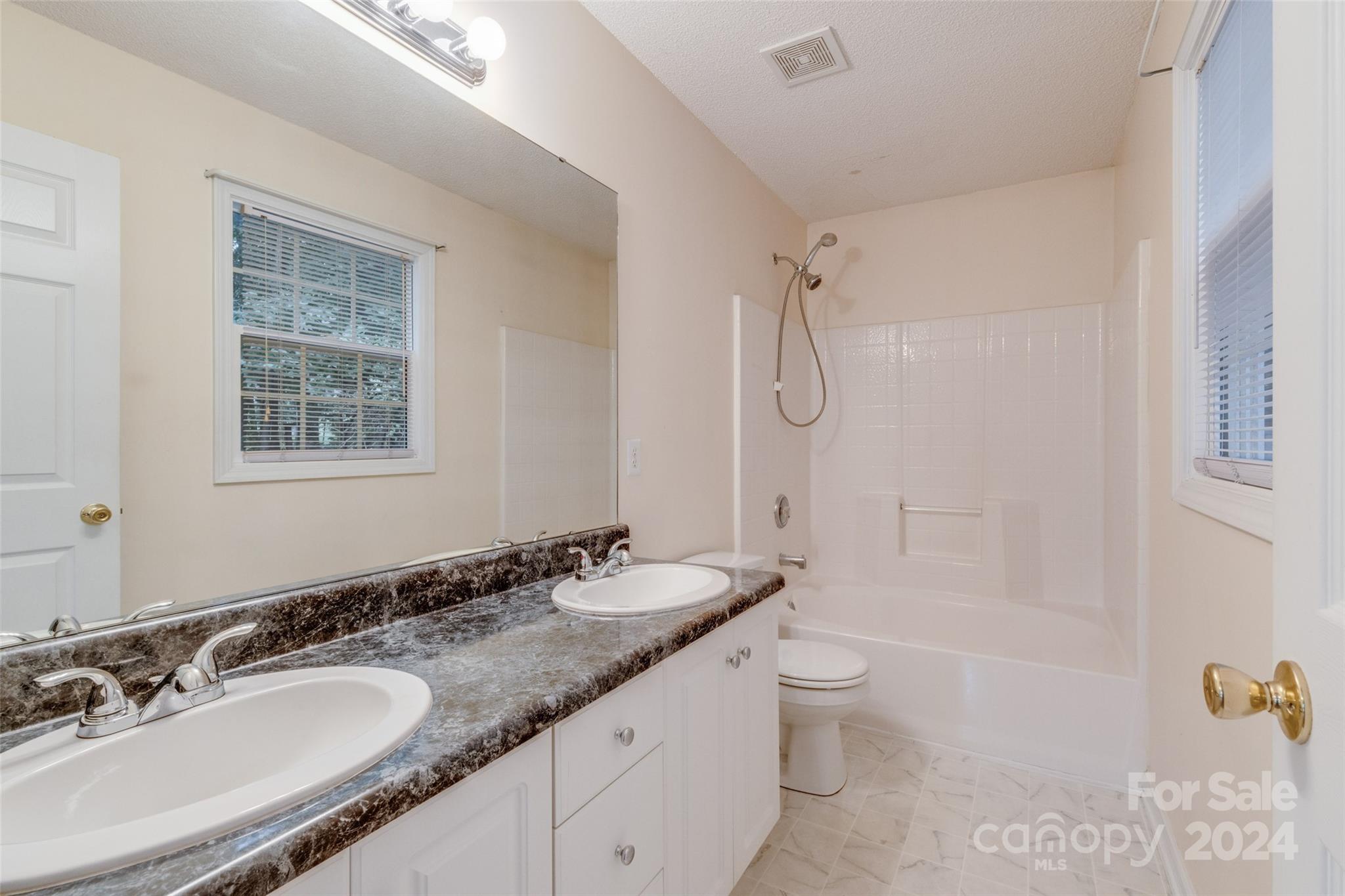 Carnegie Estates - Residential