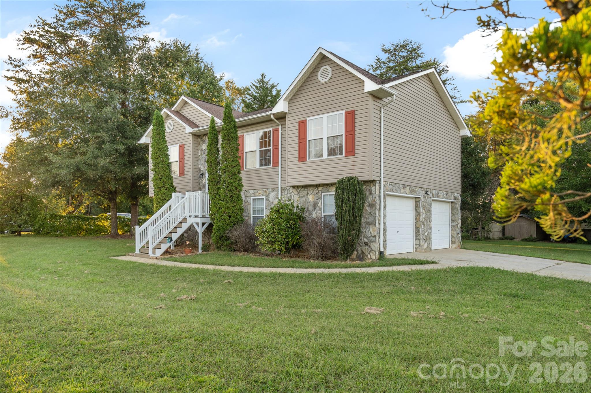 1500 Ivy Lane