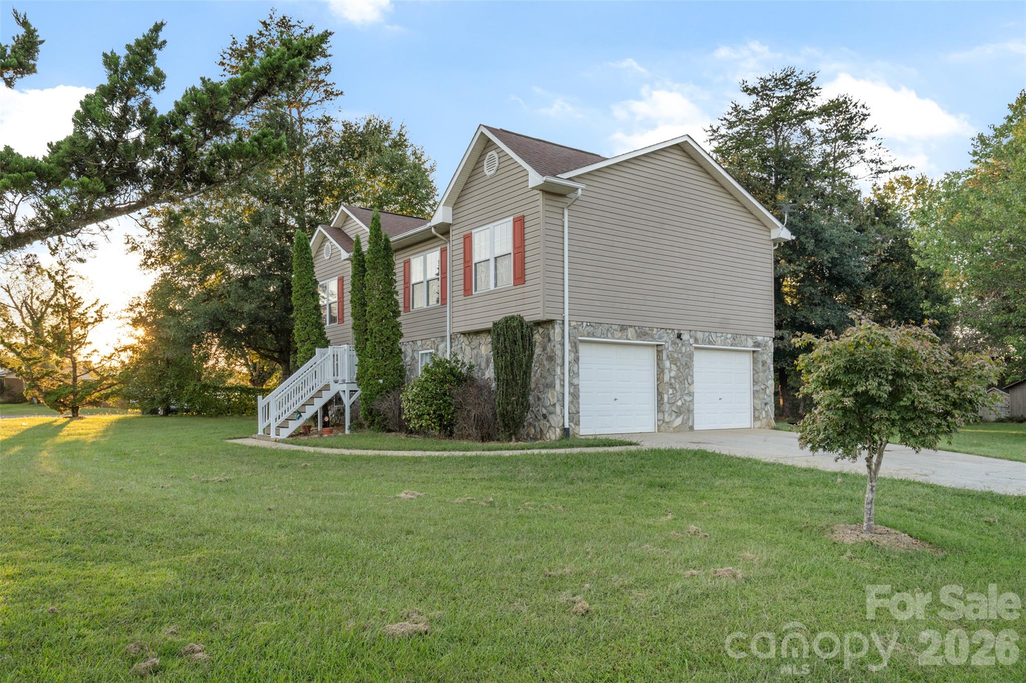 1500 Ivy Lane