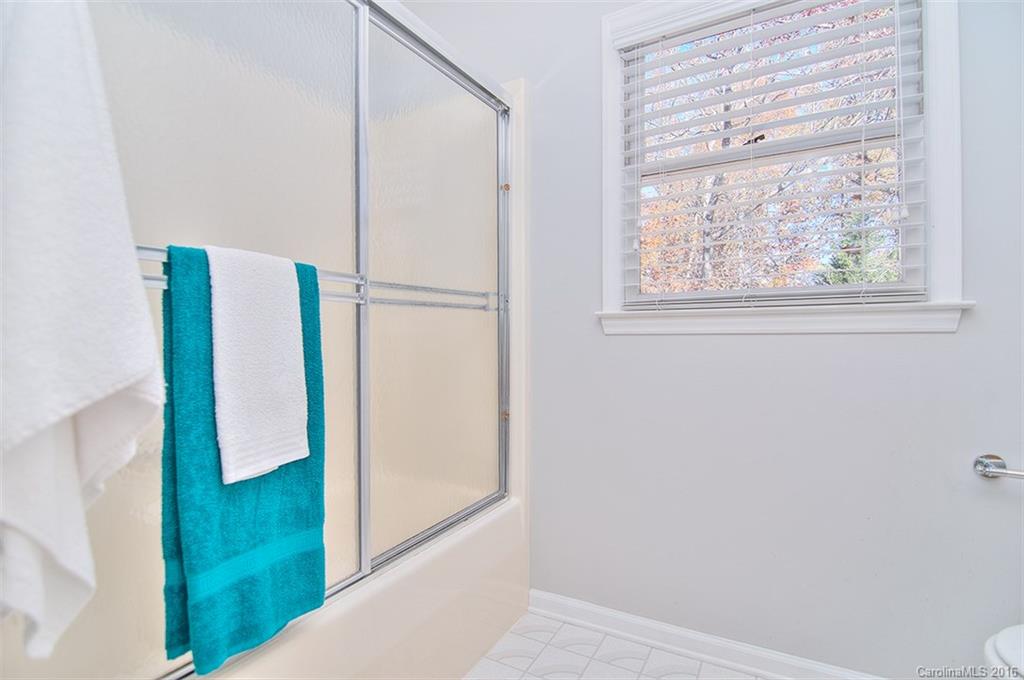 Tega Cay - Residential