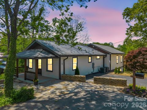 Photo of 18 Worley Place, Asheville, NC 28806 (MLS # 4366279)